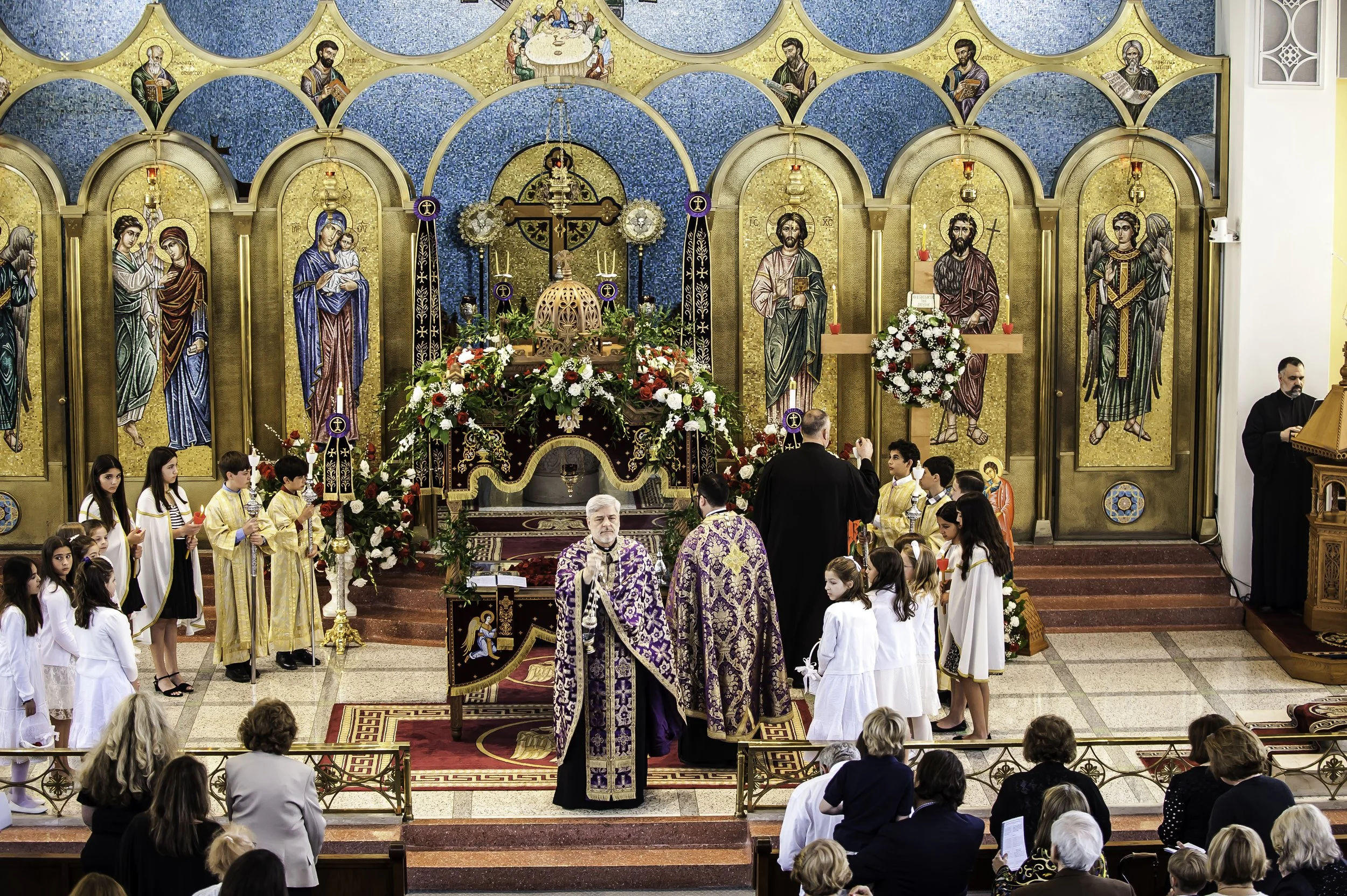 20220422Lamentations-Epitaphios Service-117.JPG