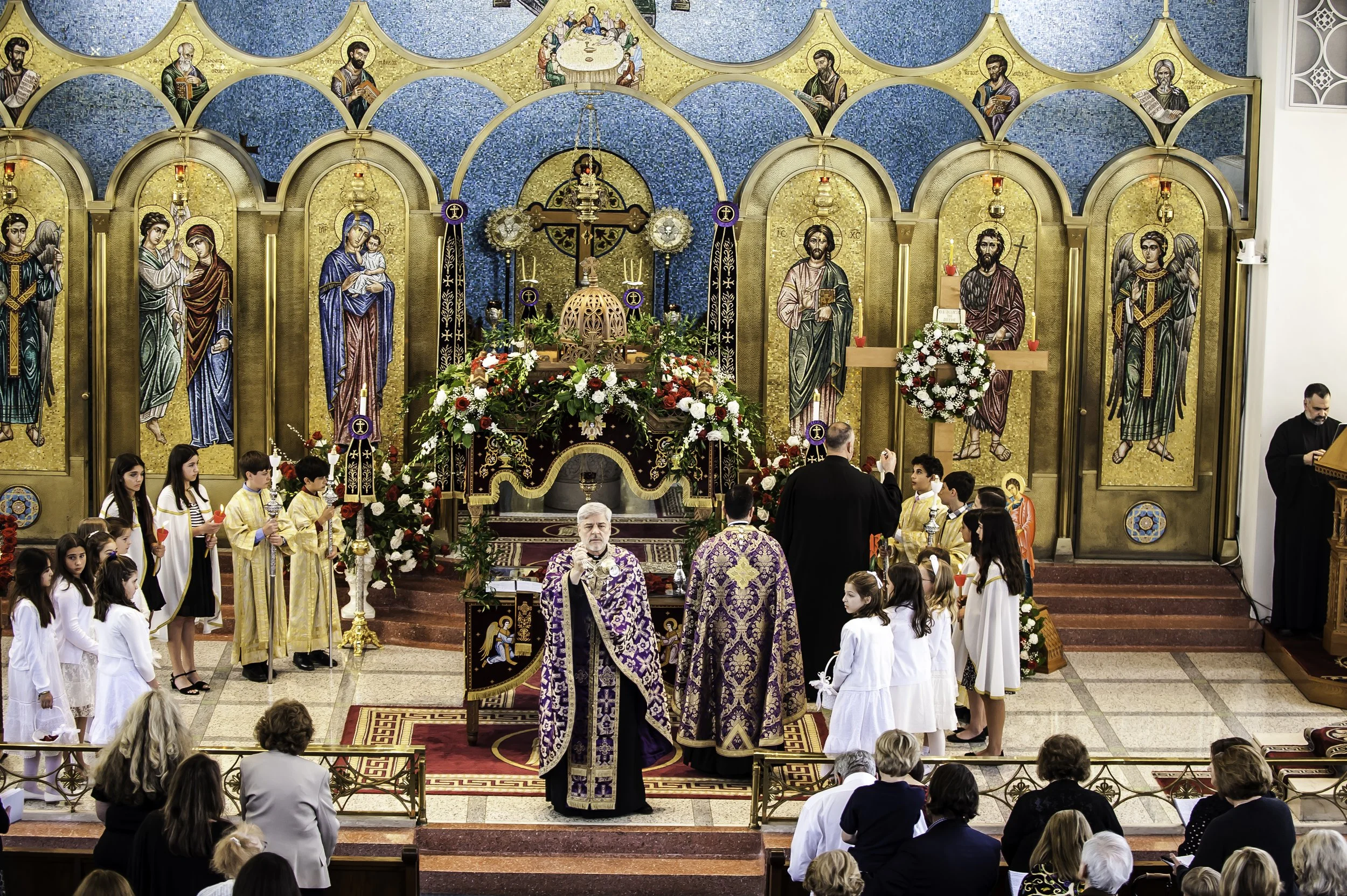 20220422Lamentations-Epitaphios Service-118.JPG