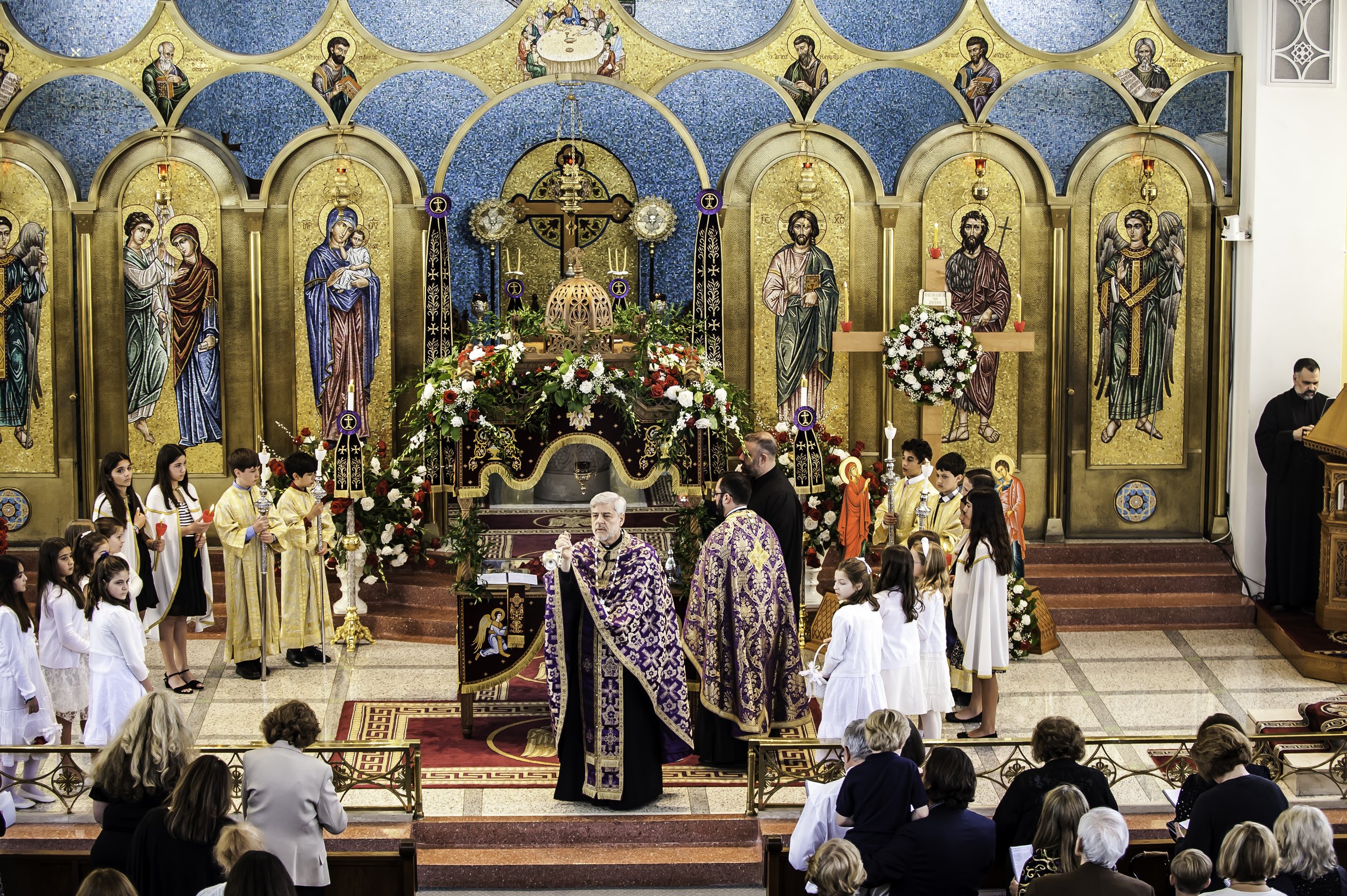 20220422Lamentations-Epitaphios Service-120.JPG