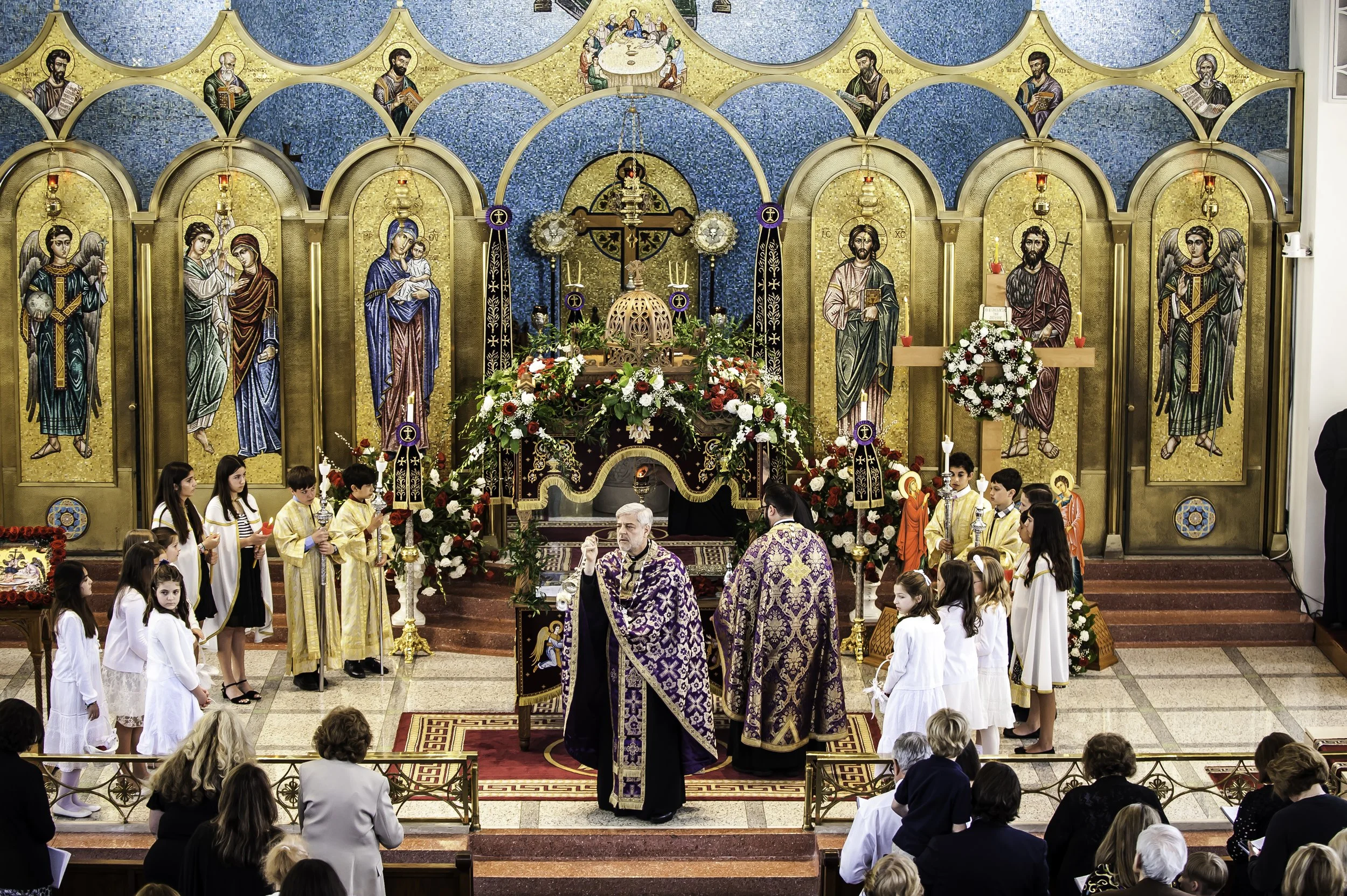 20220422Lamentations-Epitaphios Service-121.JPG