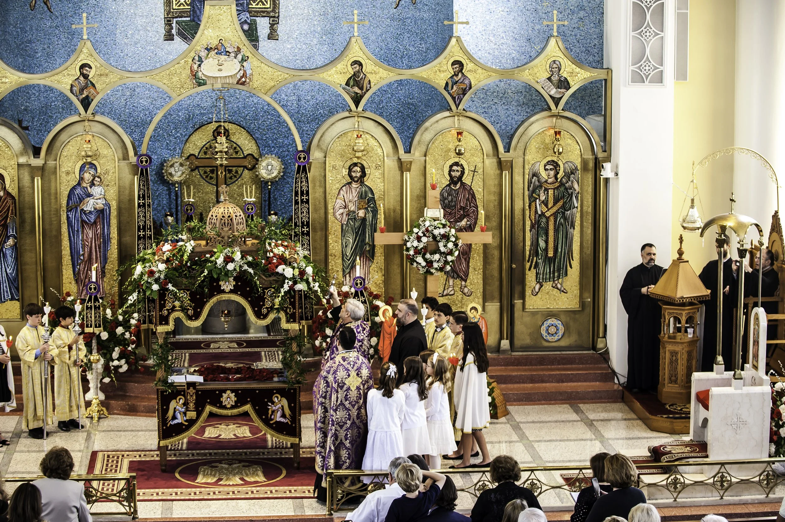 20220422Lamentations-Epitaphios Service-123.JPG