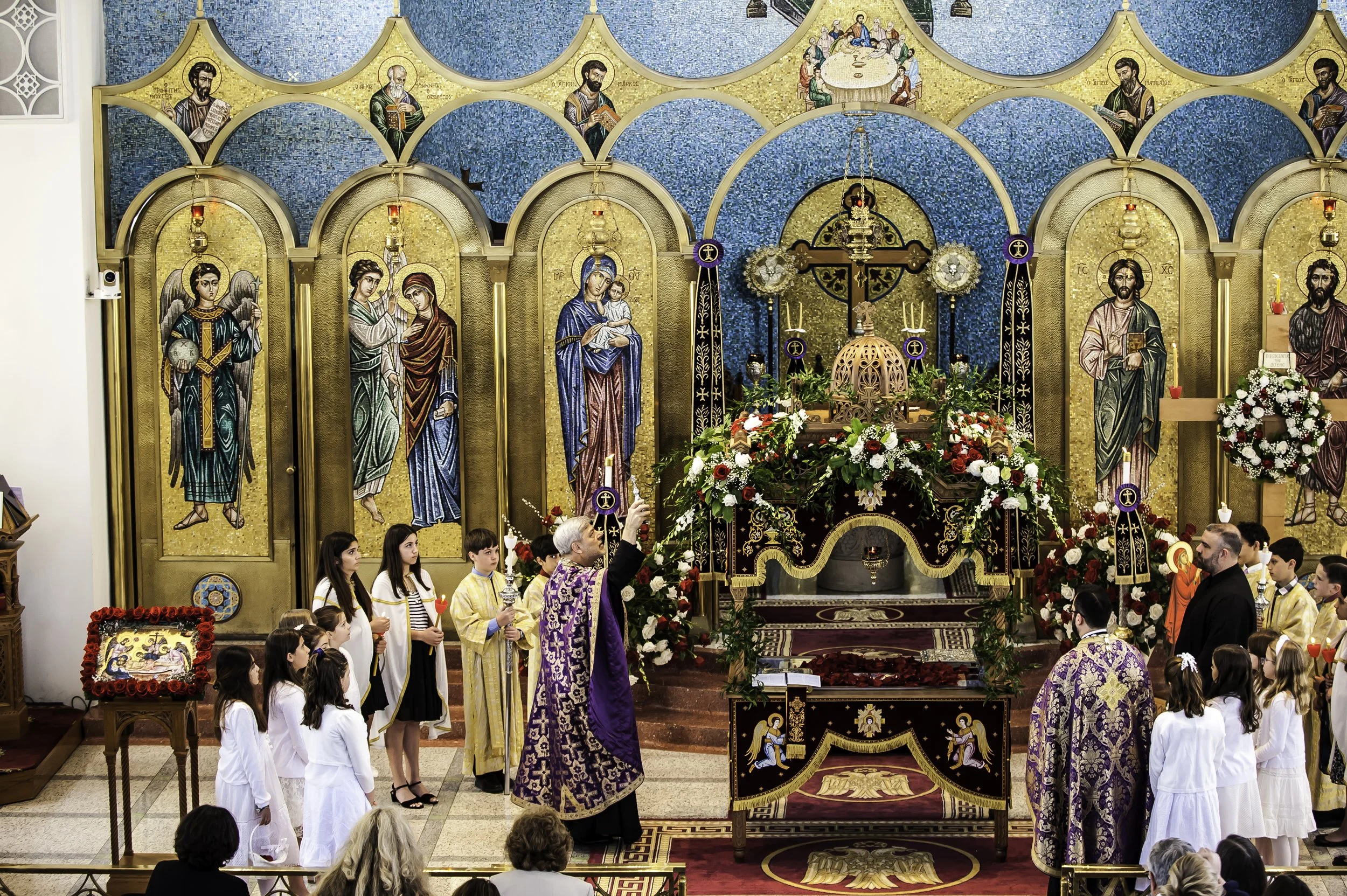 20220422Lamentations-Epitaphios Service-127.JPG