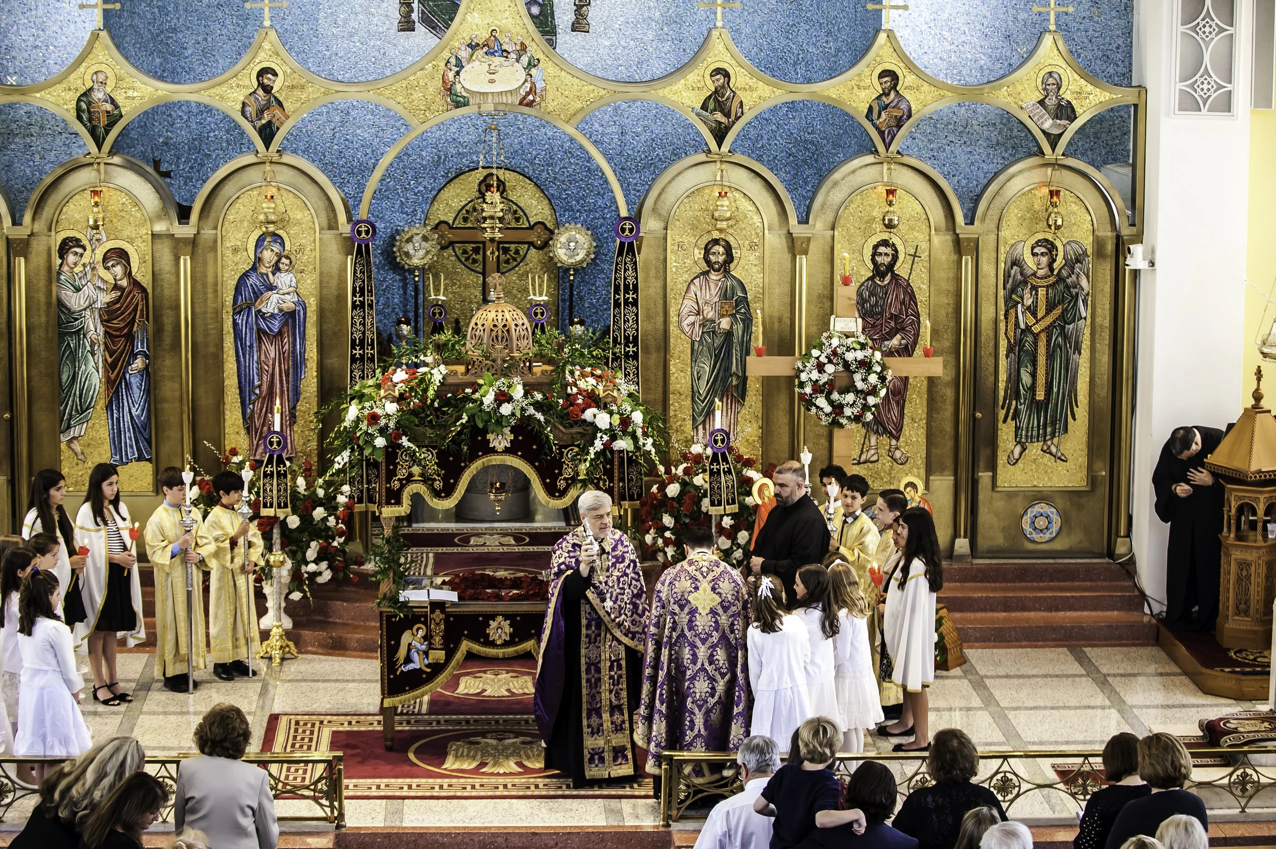 20220422Lamentations-Epitaphios Service-130.JPG