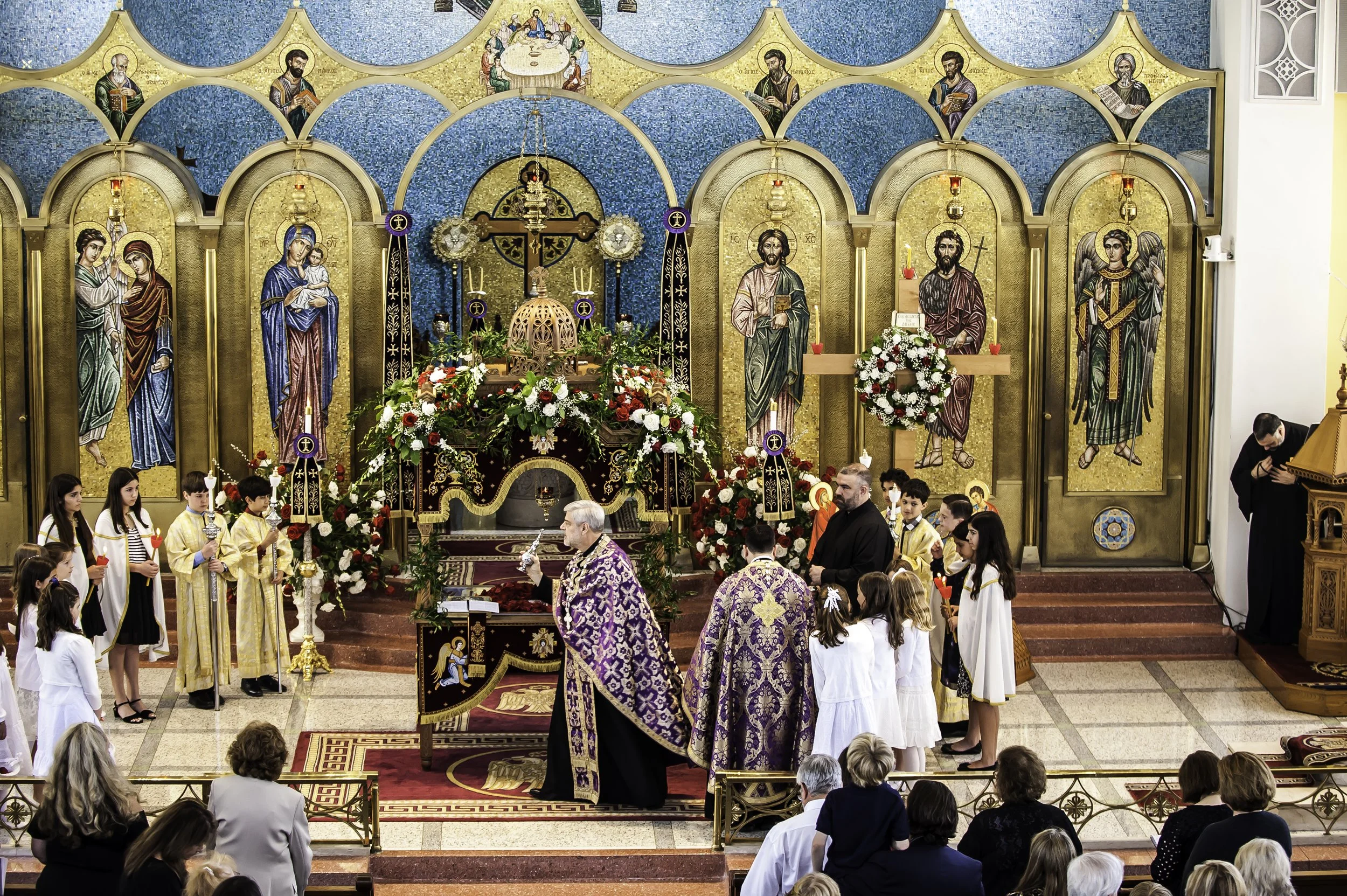 20220422Lamentations-Epitaphios Service-131.JPG