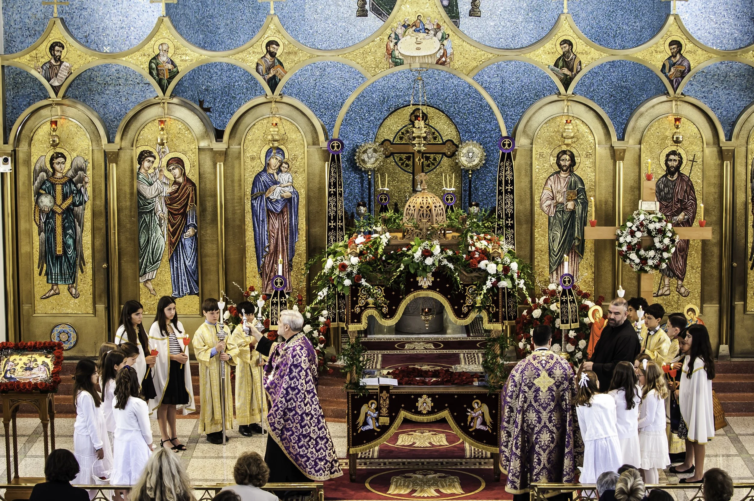 20220422Lamentations-Epitaphios Service-132.JPG