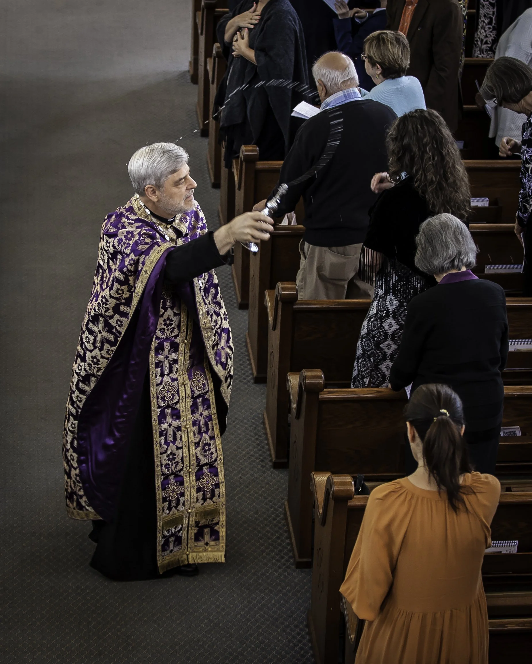 20220422Lamentations-Epitaphios Service-141.JPG