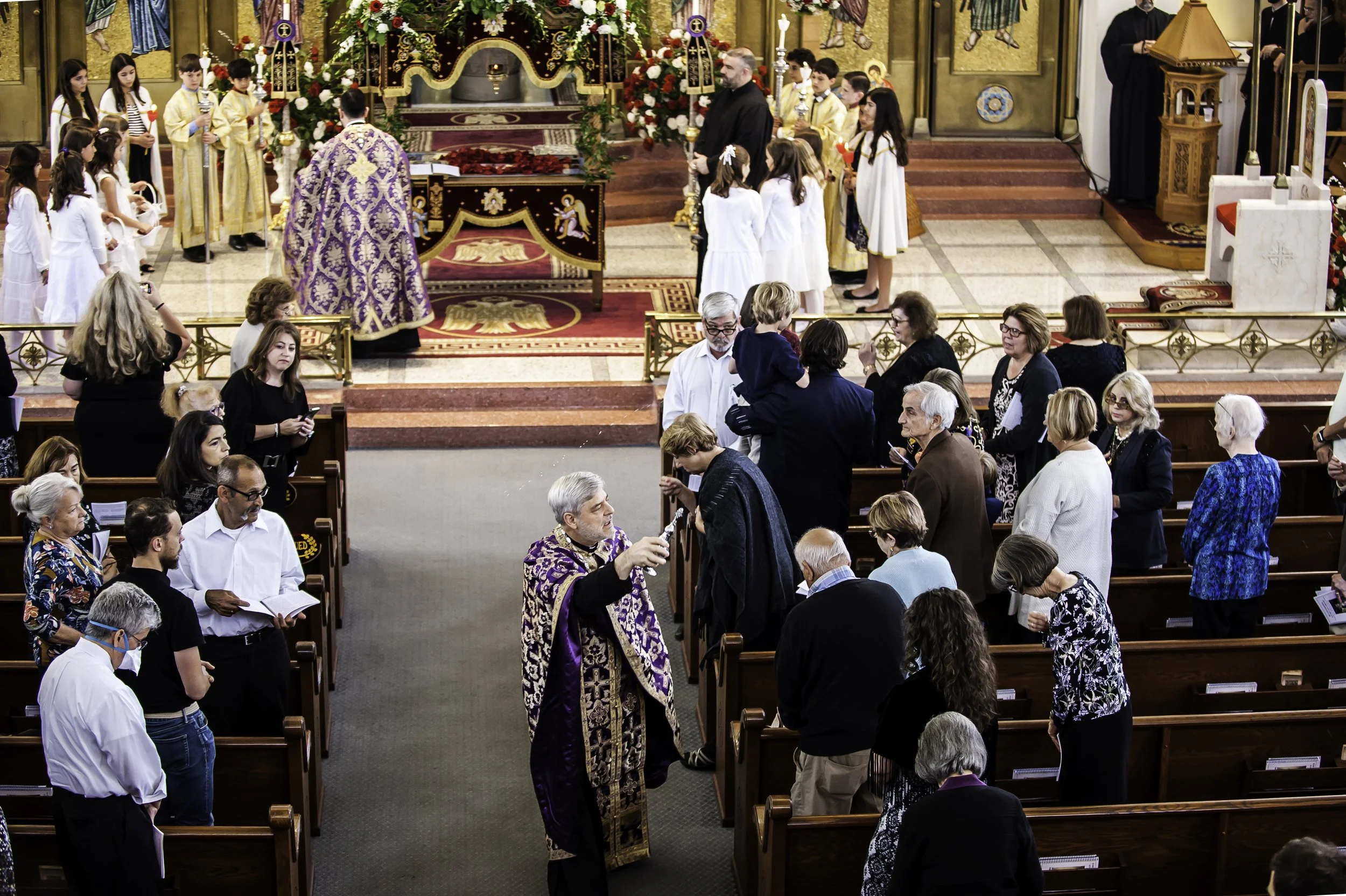 20220422Lamentations-Epitaphios Service-140.JPG