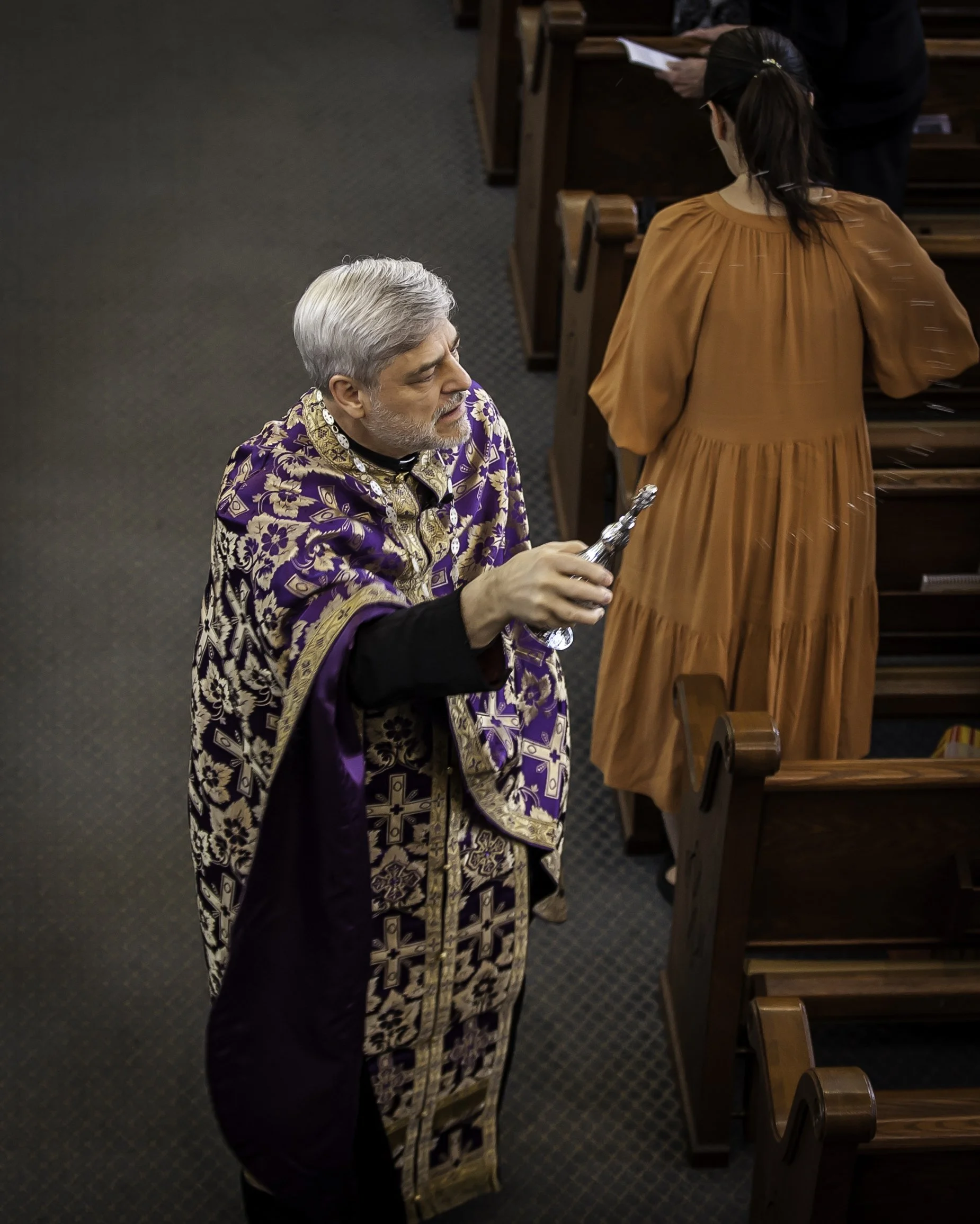 20220422Lamentations-Epitaphios Service-144.JPG