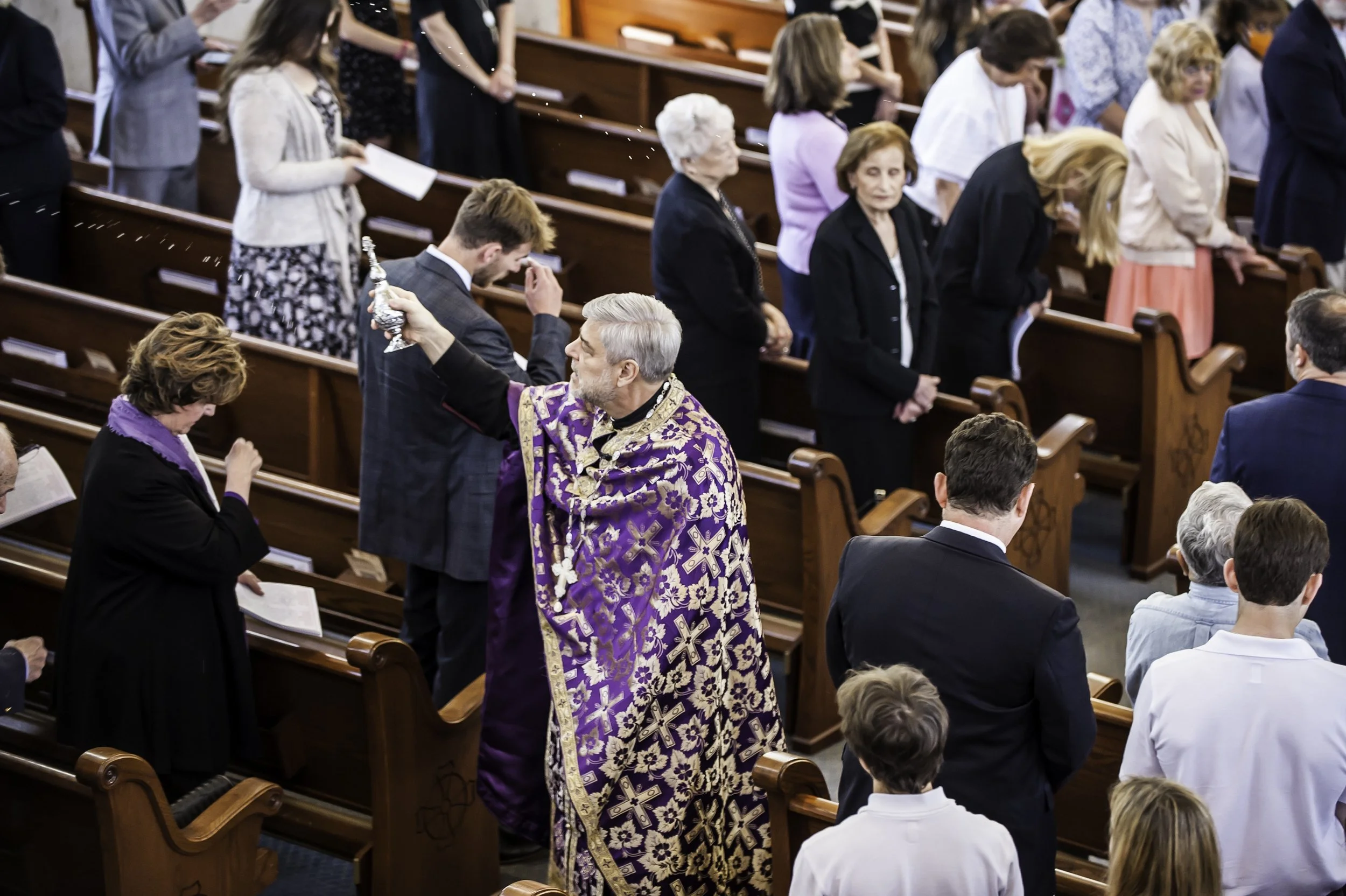 20220422Lamentations-Epitaphios Service-152.JPG