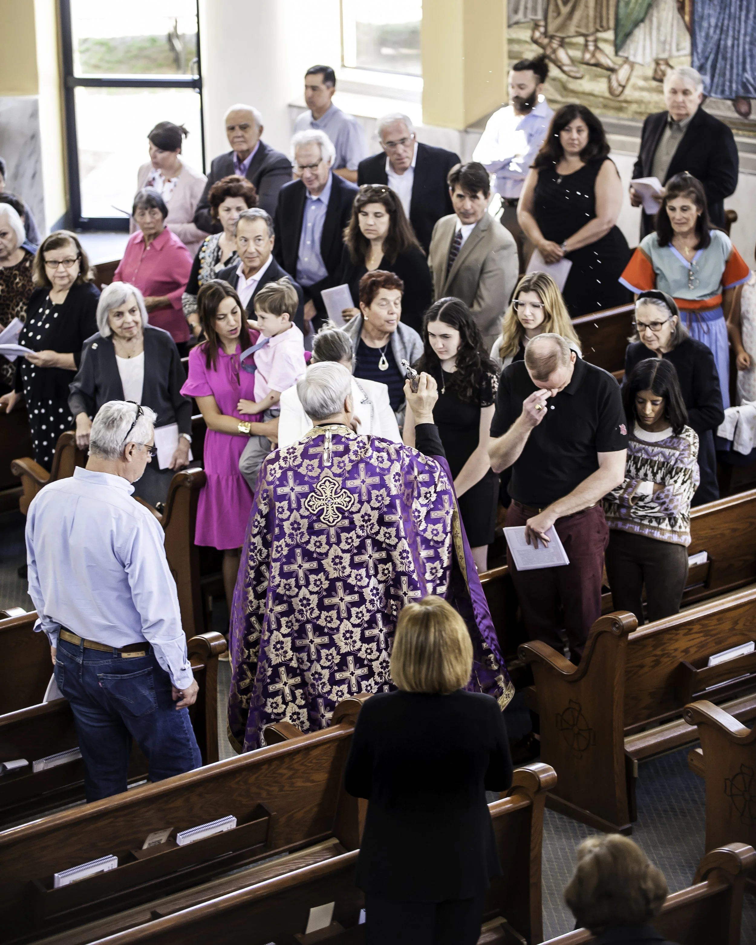 20220422Lamentations-Epitaphios Service-158.JPG