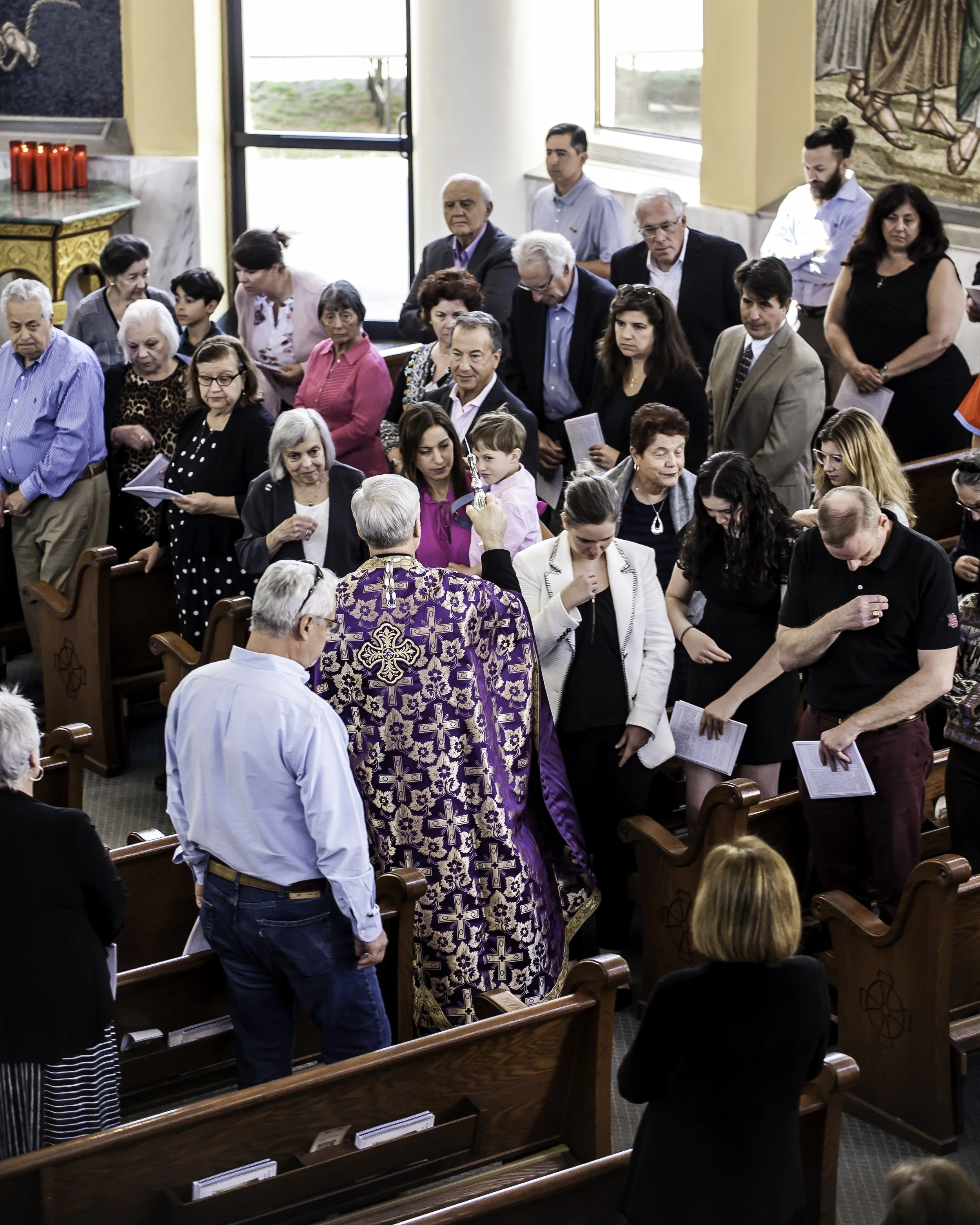 20220422Lamentations-Epitaphios Service-159.JPG