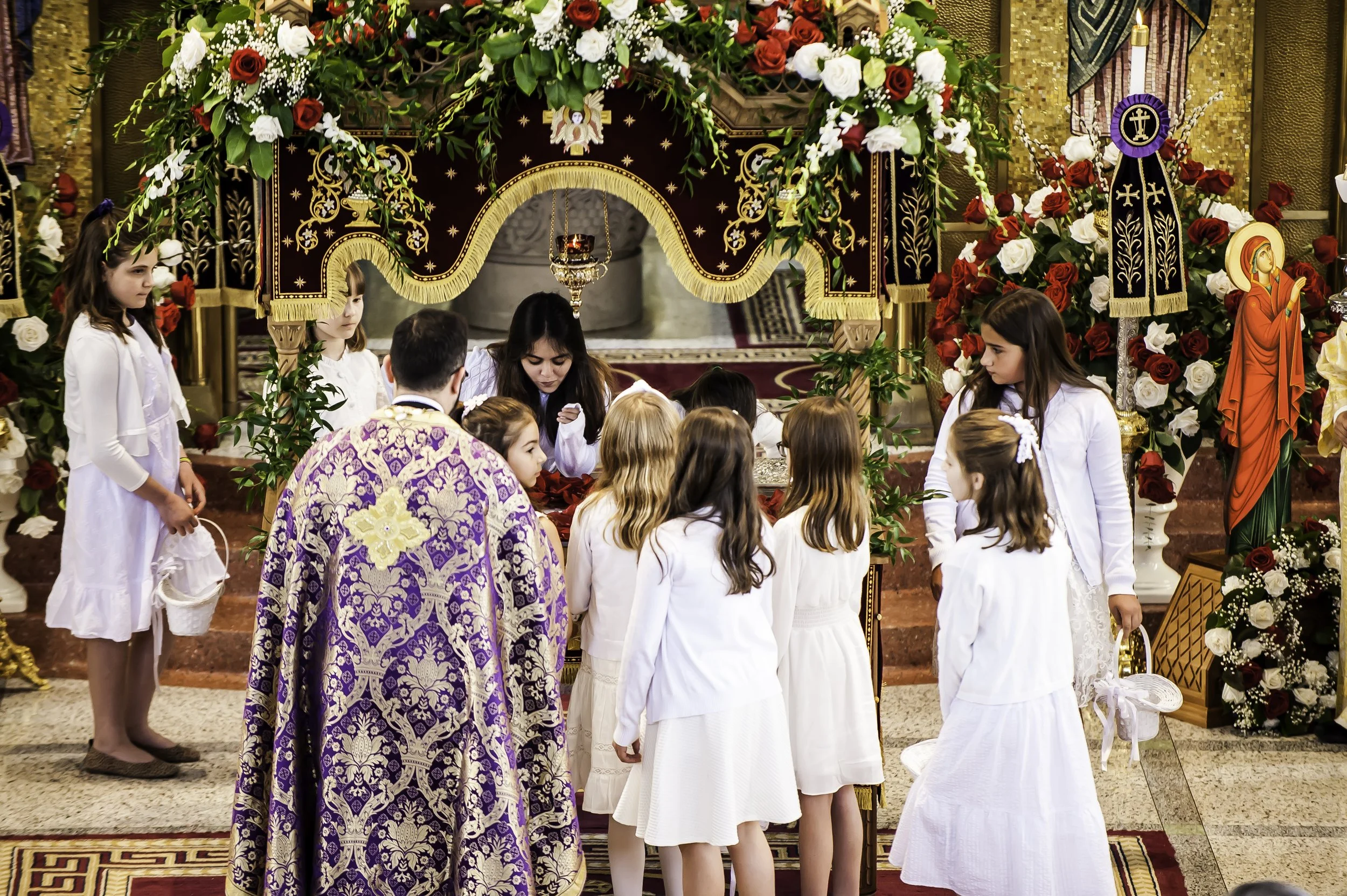 20220422Lamentations-Epitaphios Service-170.JPG