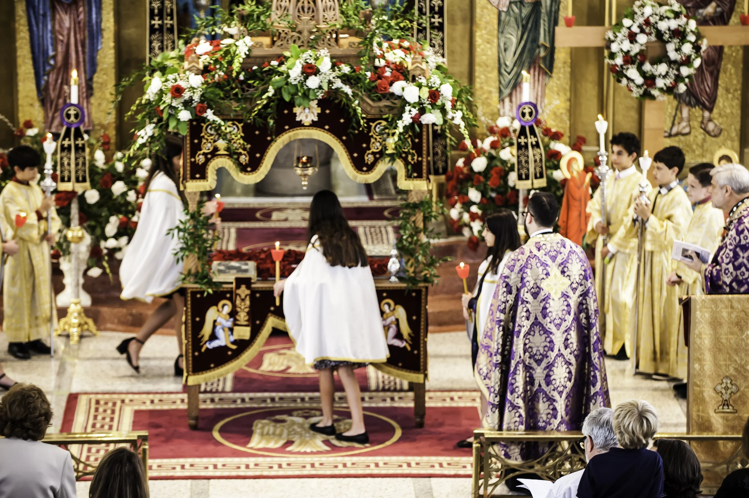 20220422Lamentations-Epitaphios Service-176.JPG