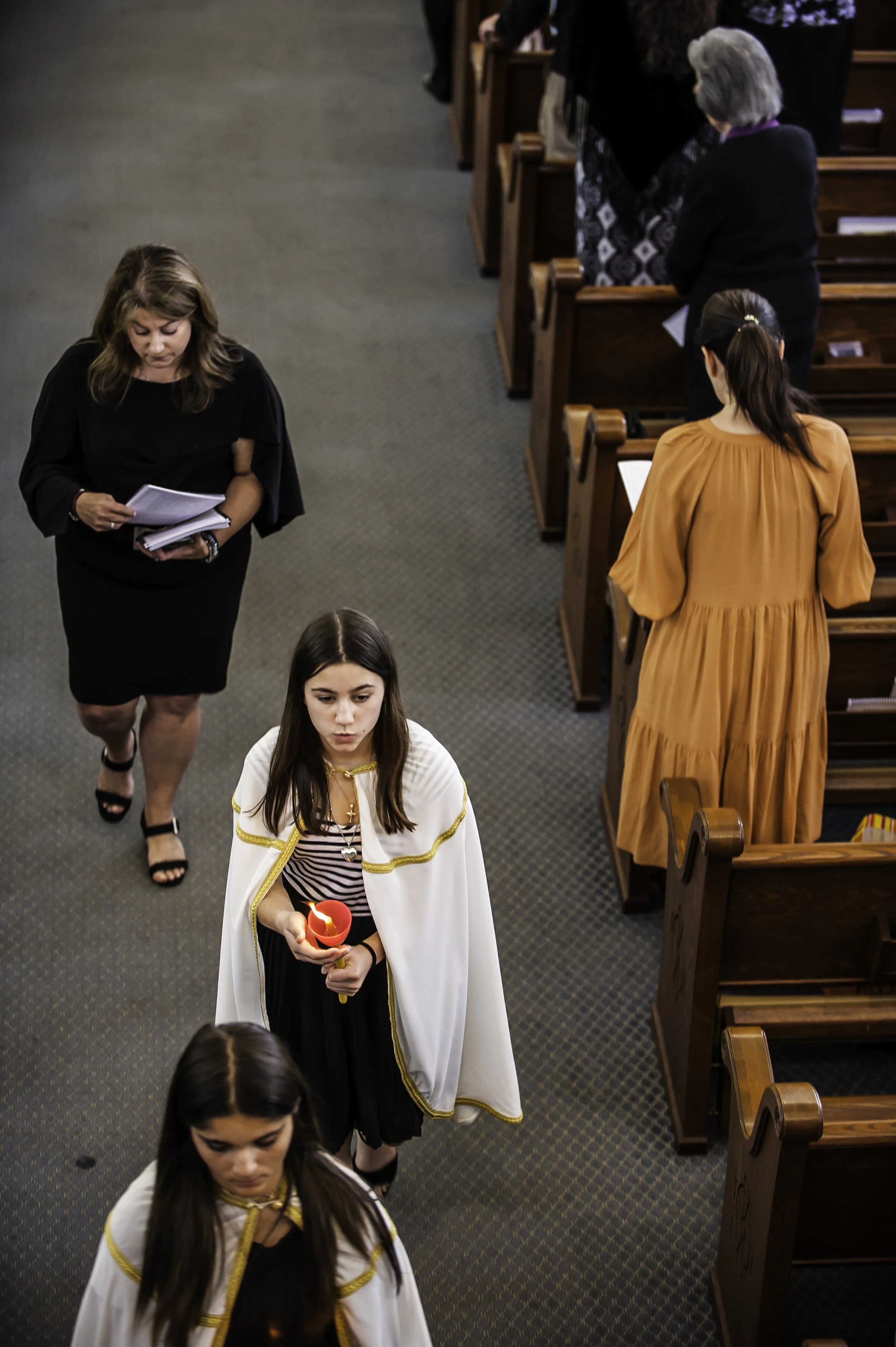 20220422Lamentations-Epitaphios Service-187.JPG