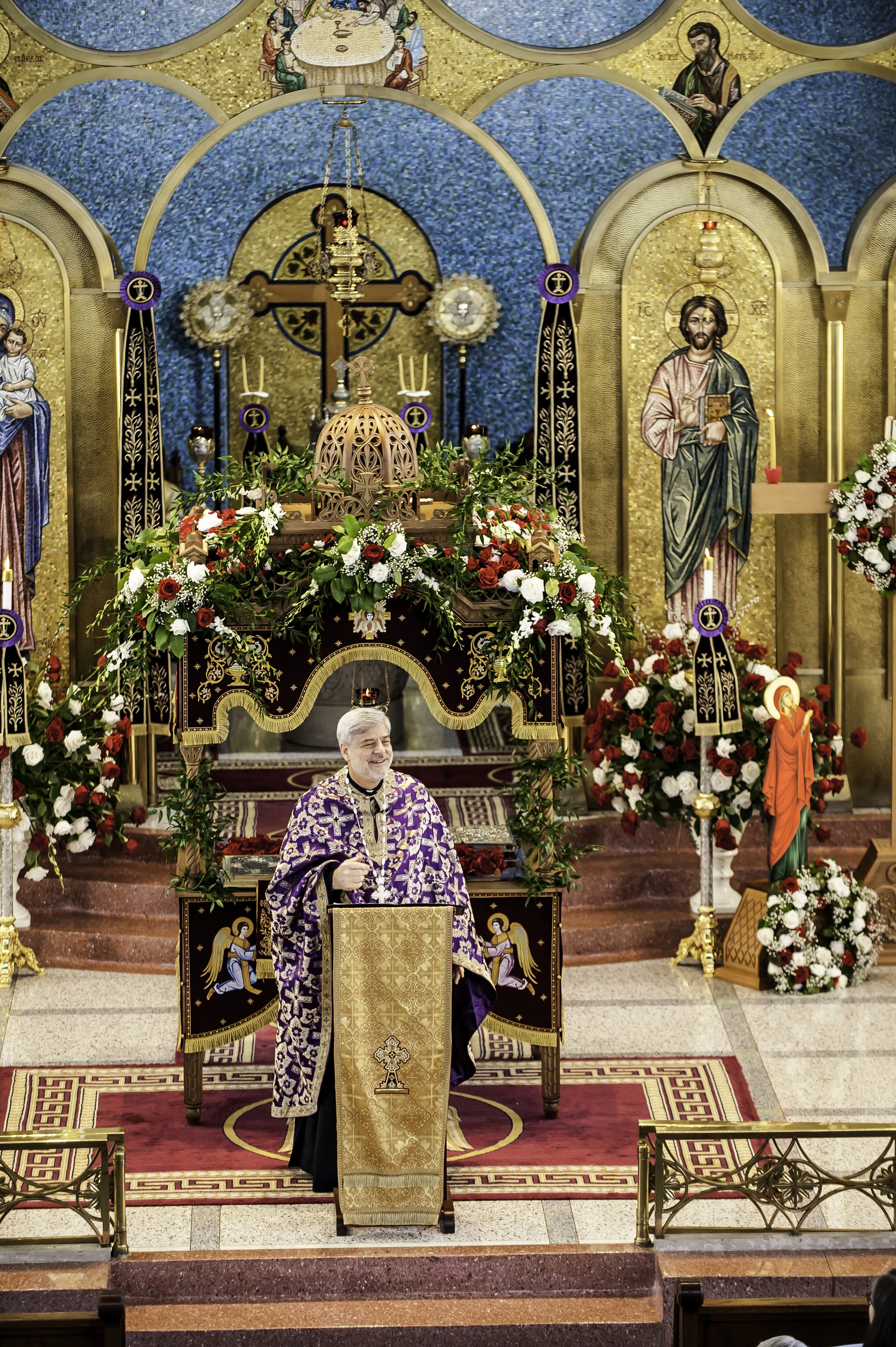 20220422Lamentations-Epitaphios Service-201.JPG