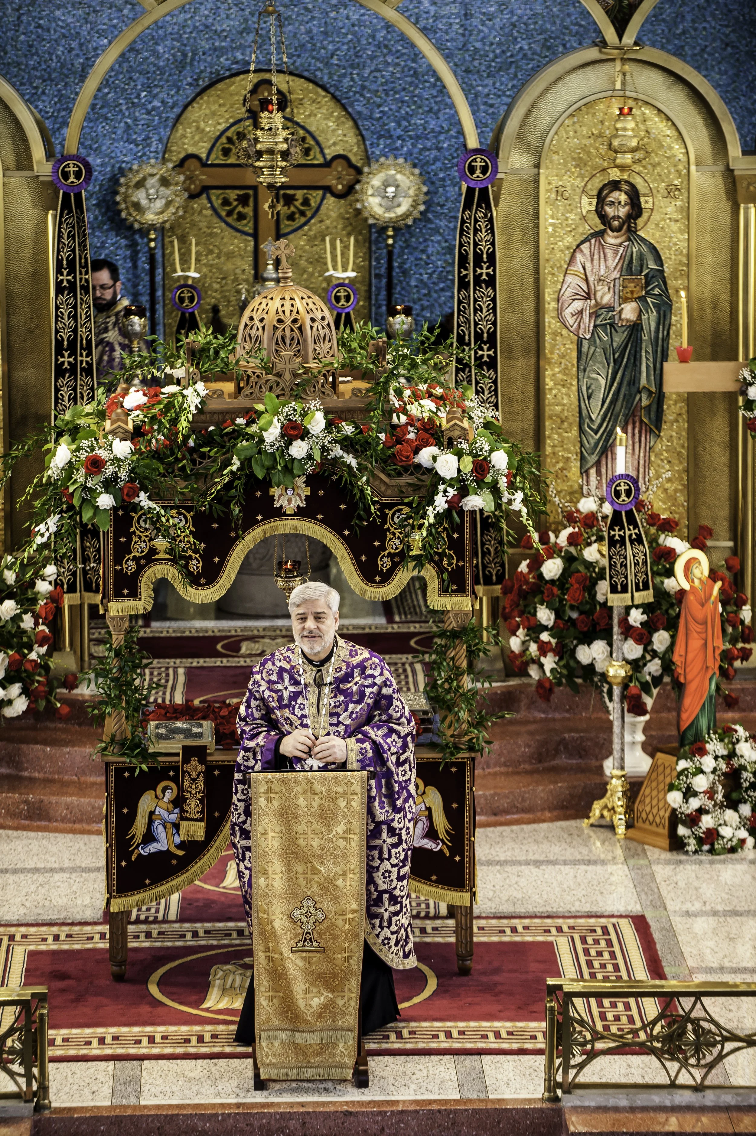 20220422Lamentations-Epitaphios Service-208.JPG