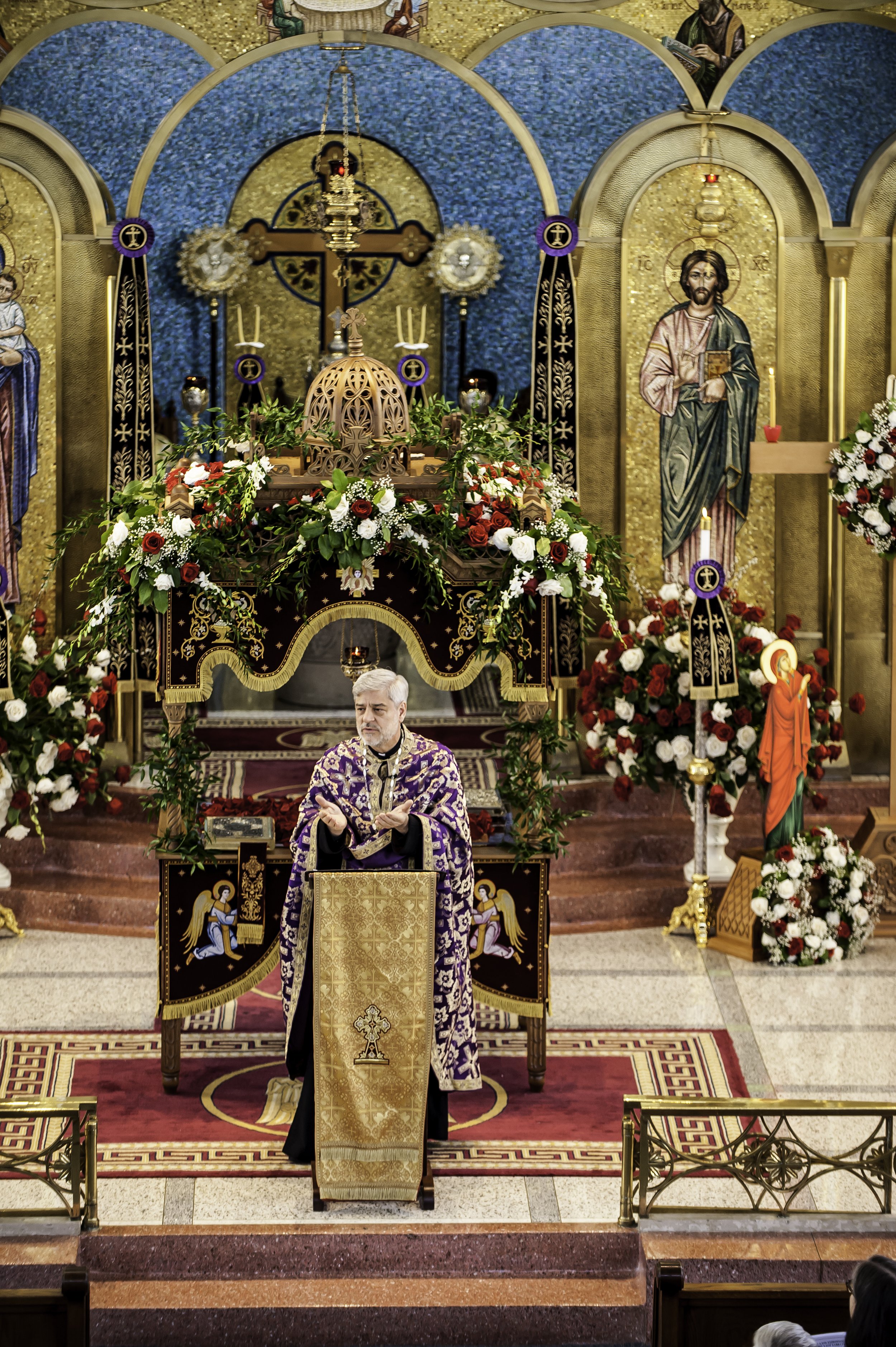 20220422Lamentations-Epitaphios Service-211.JPG