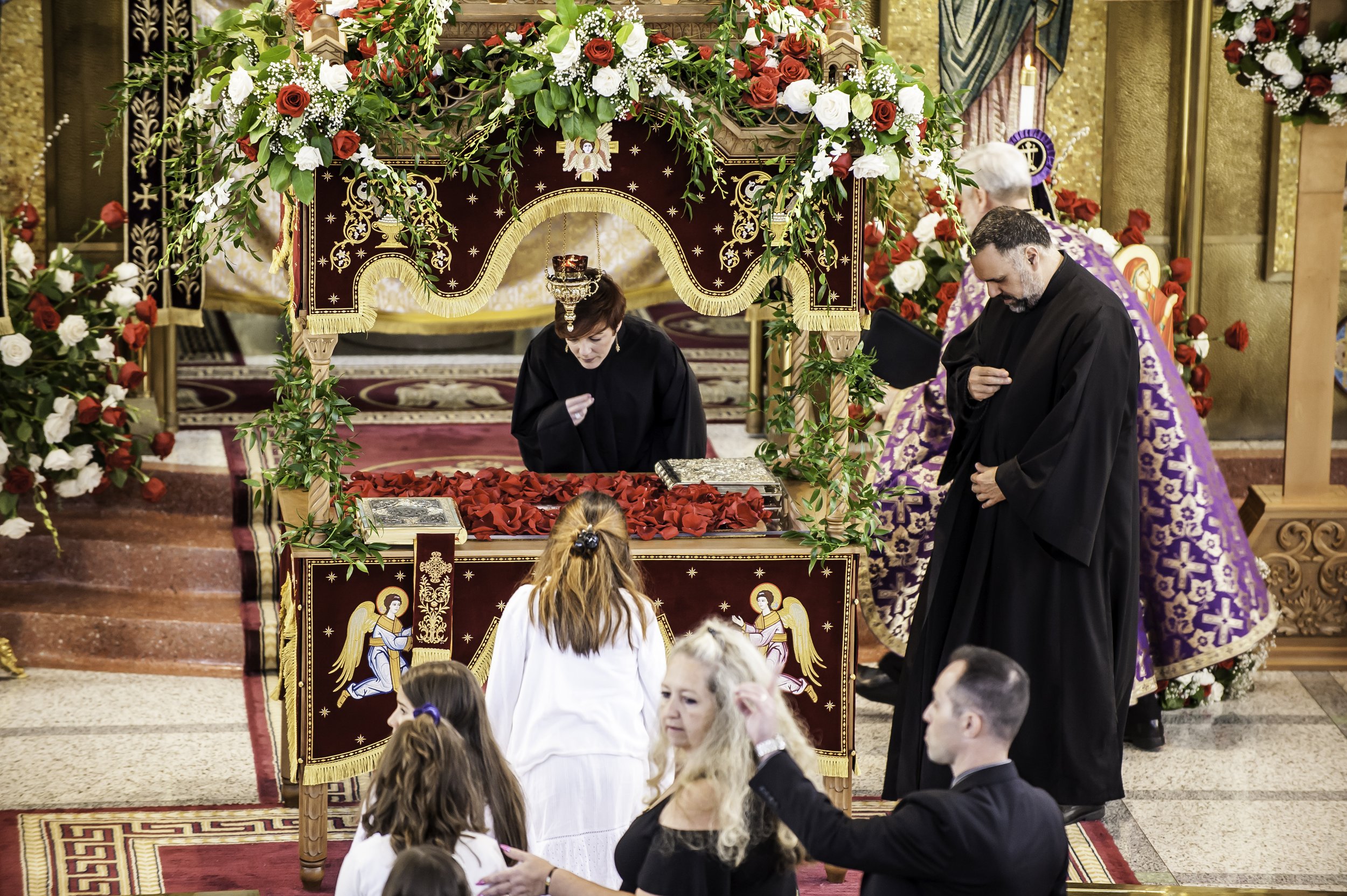 20220422Lamentations-Epitaphios Service-213.JPG