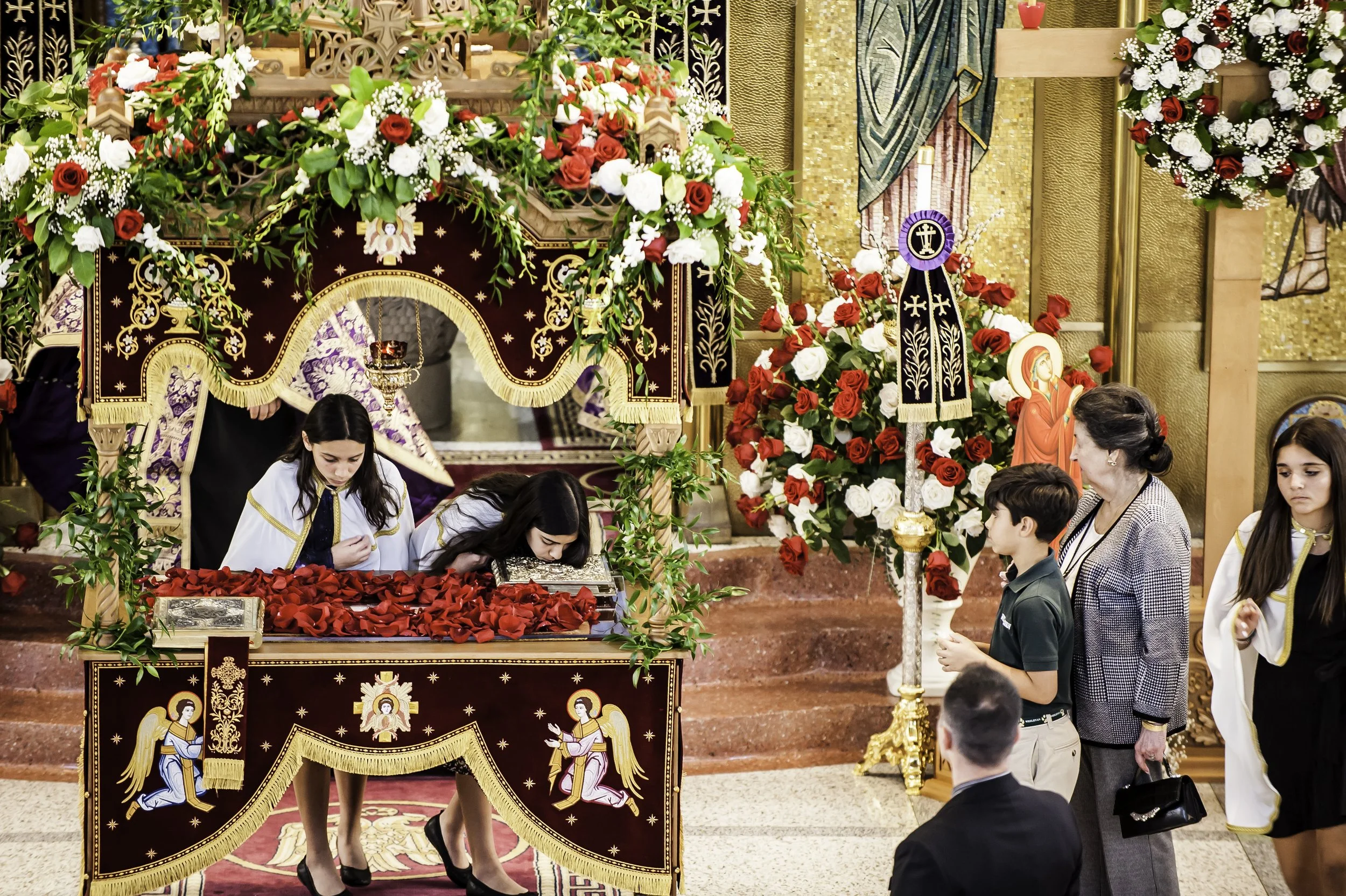 20220422Lamentations-Epitaphios Service-222.JPG