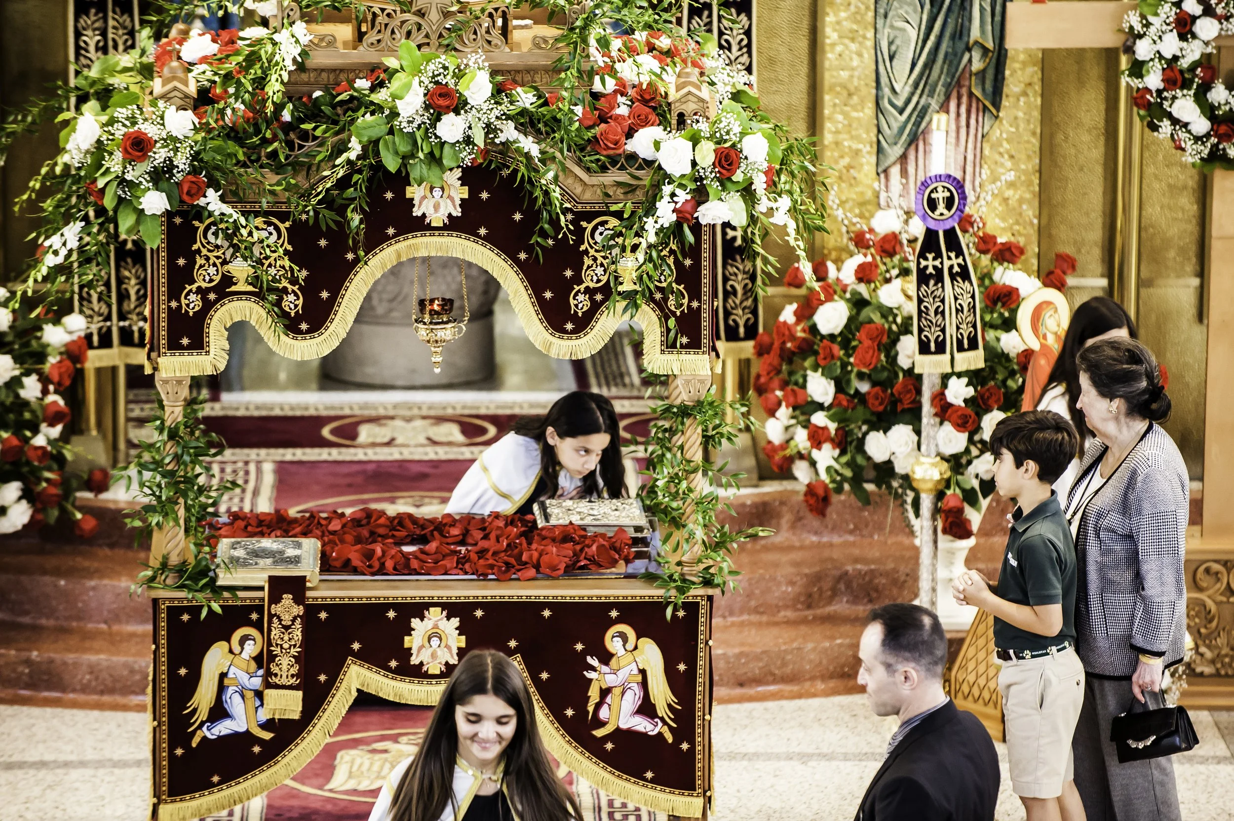 20220422Lamentations-Epitaphios Service-223.JPG