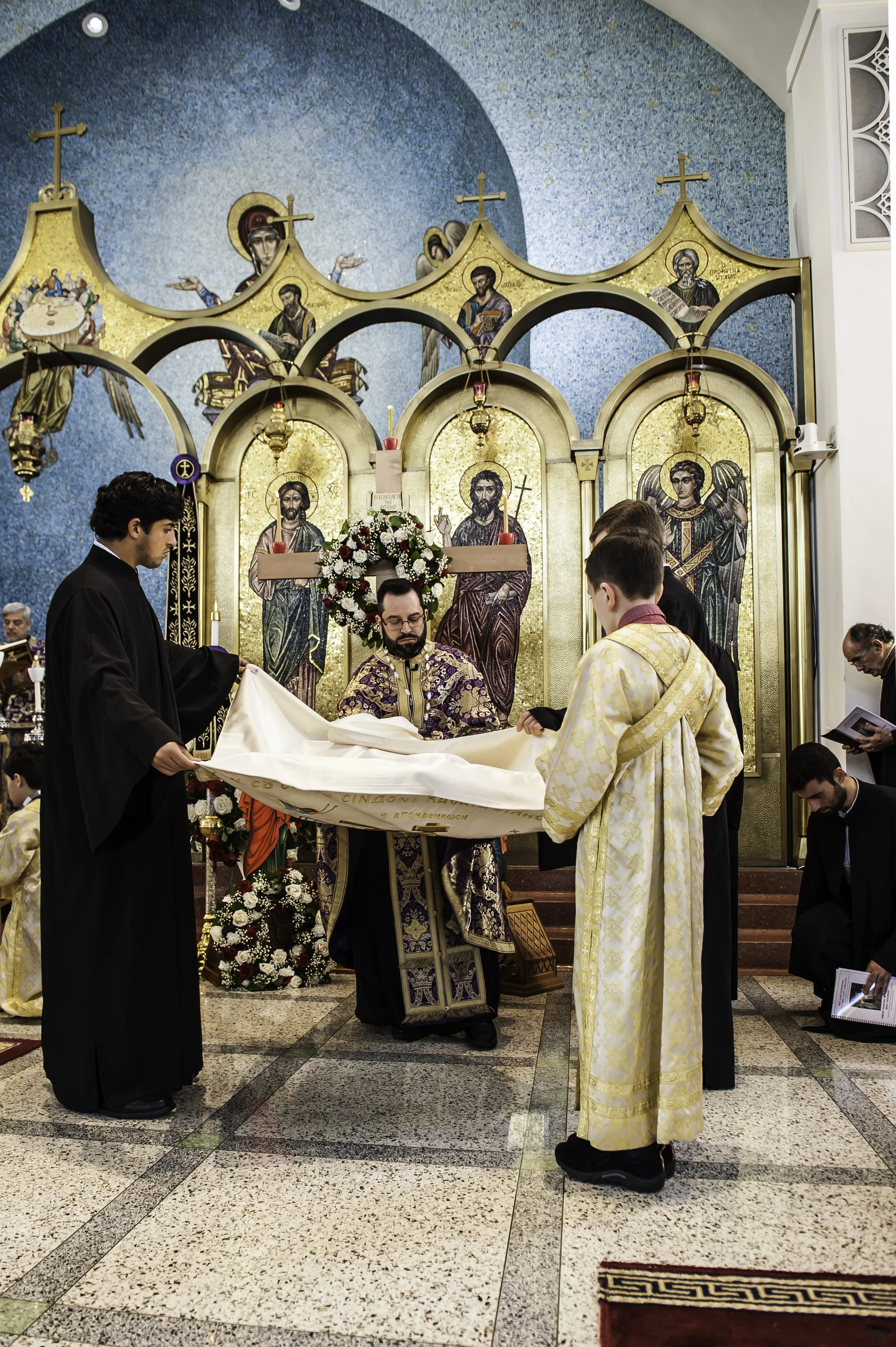 20220422Lamentations-Epitaphios Service-442.JPG