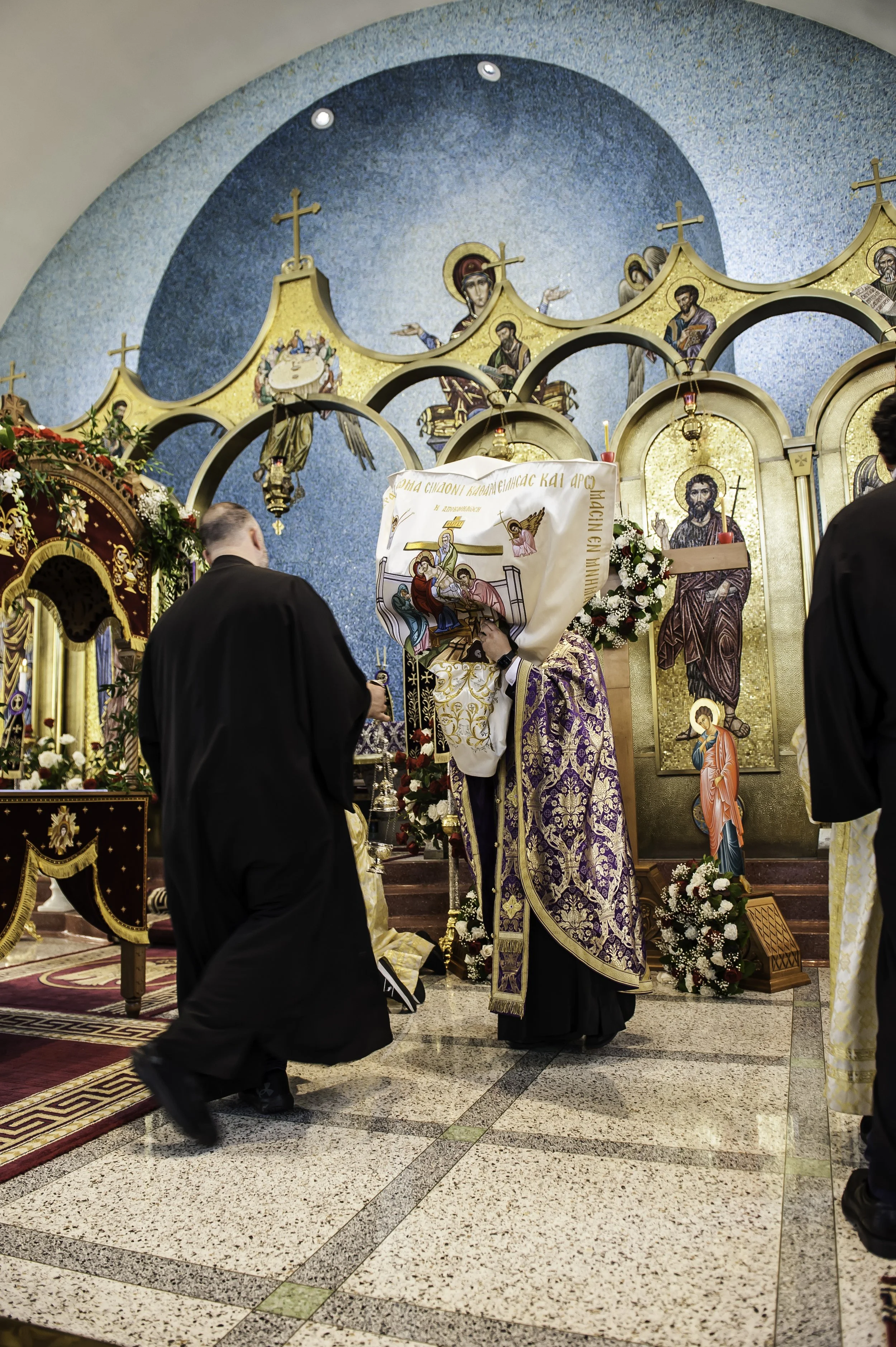 20220422Lamentations-Epitaphios Service-445.JPG