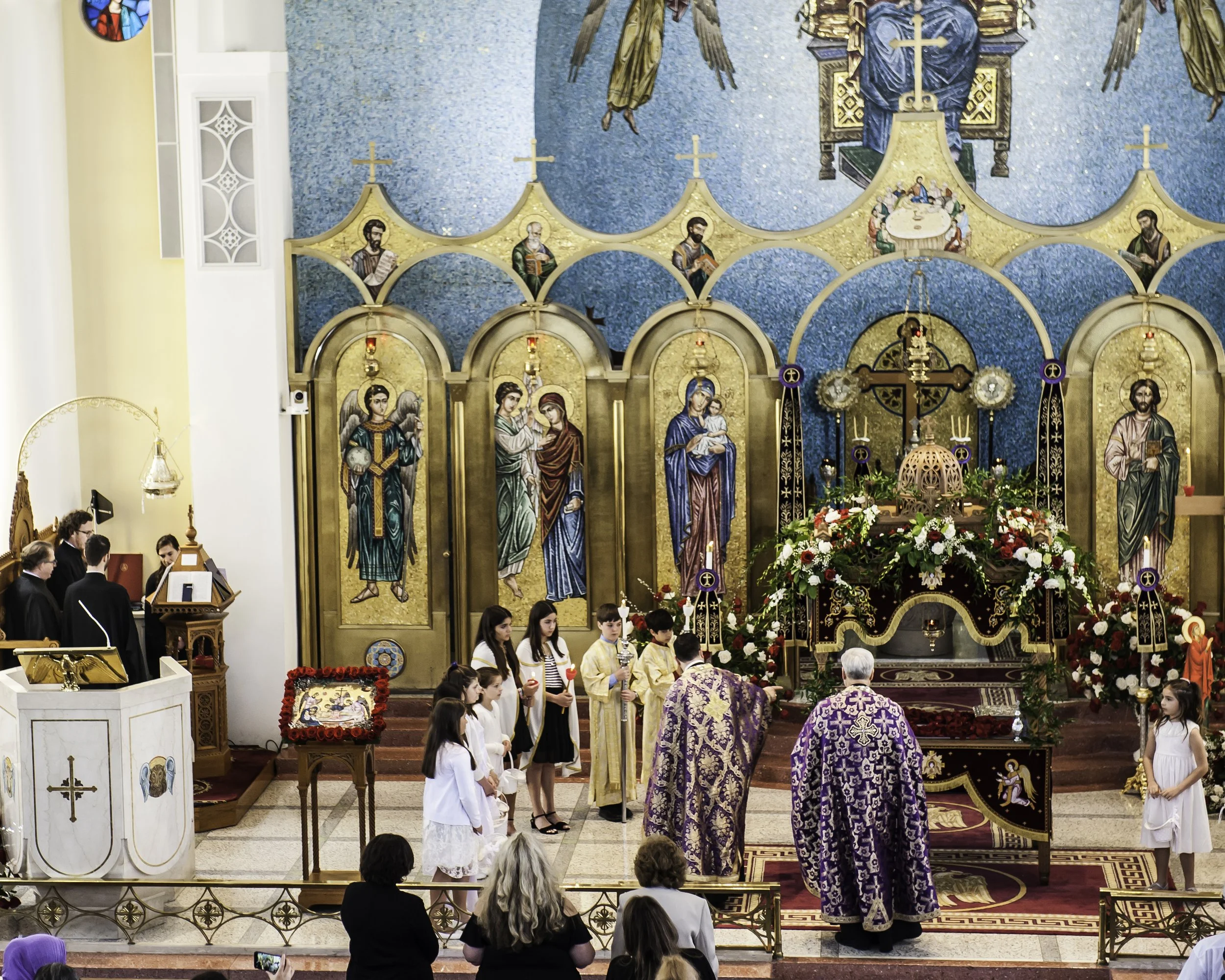 20220422Lamentations-Epitaphios Service-476.JPG