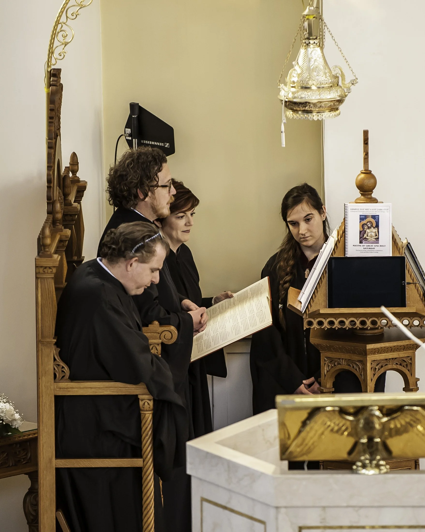 20220422Lamentations-Epitaphios Service-252.JPG