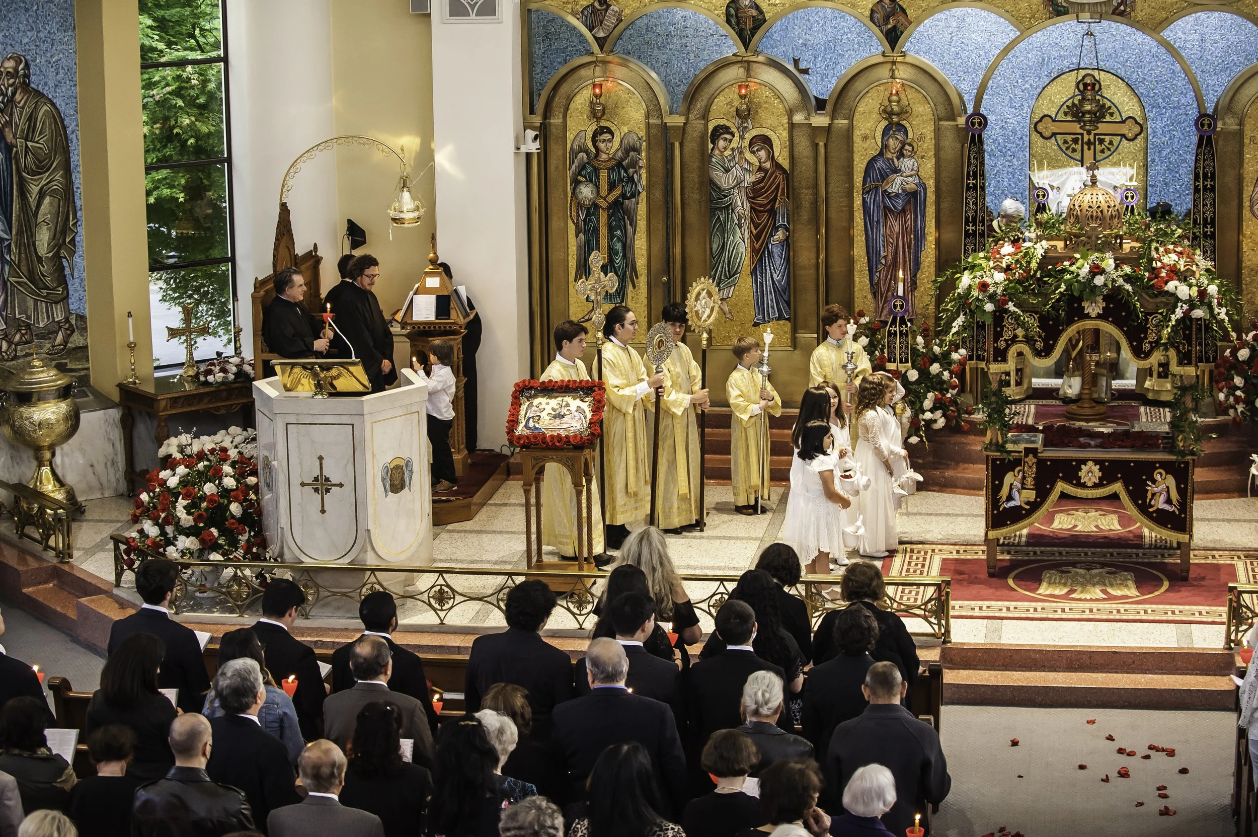 20220422Lamentations-Epitaphios Service-298.JPG