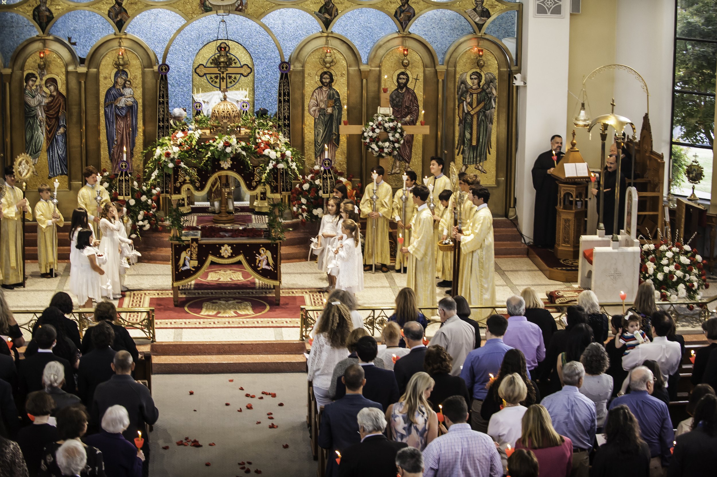 20220422Lamentations-Epitaphios Service-299.JPG