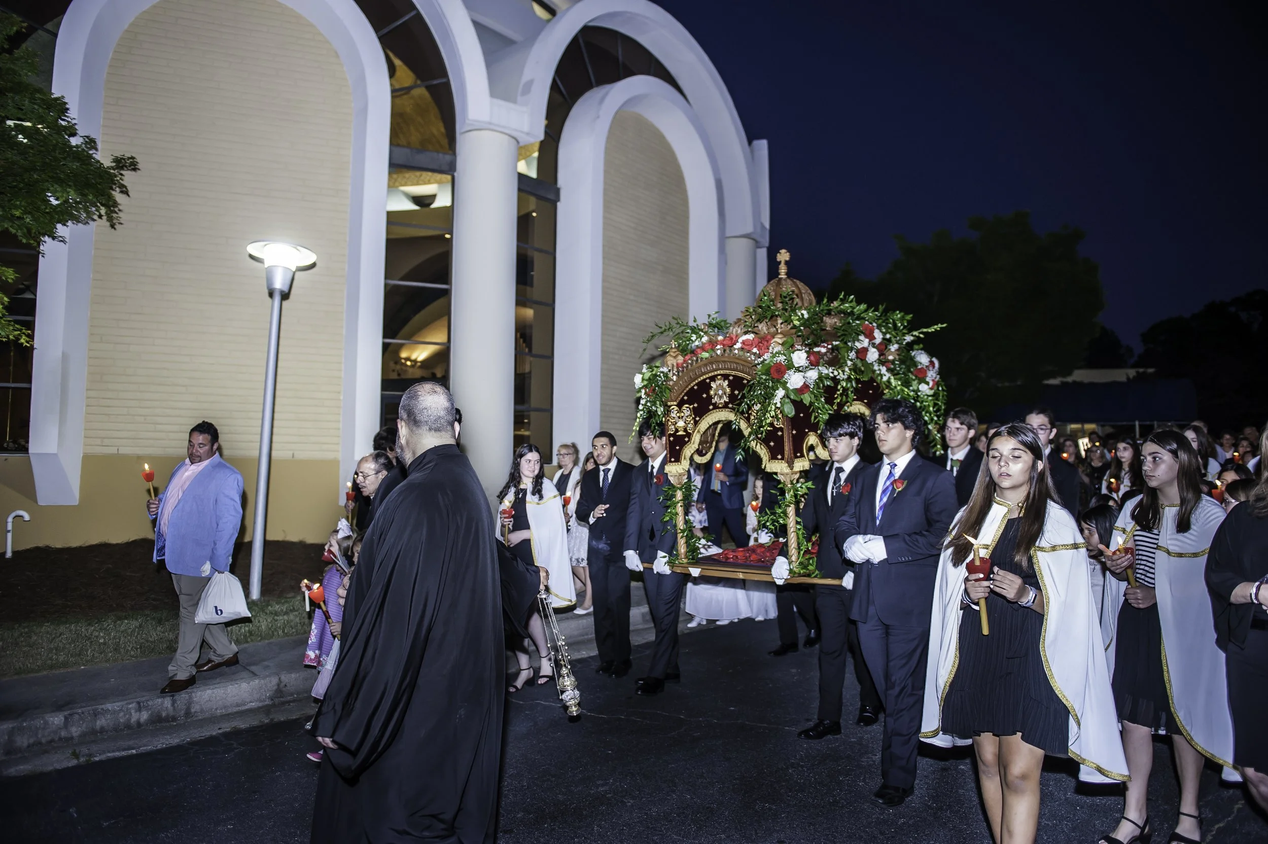 20220422Lamentations-Epitaphios Service-585.JPG