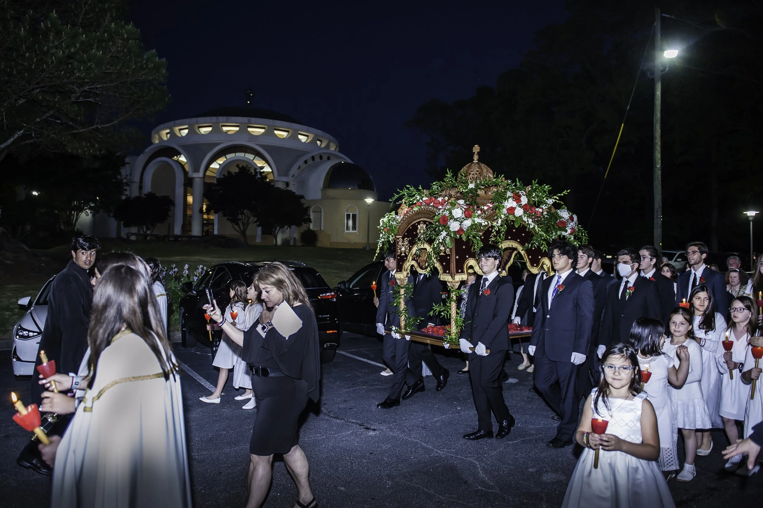 20220422Lamentations-Epitaphios Service-599.JPG