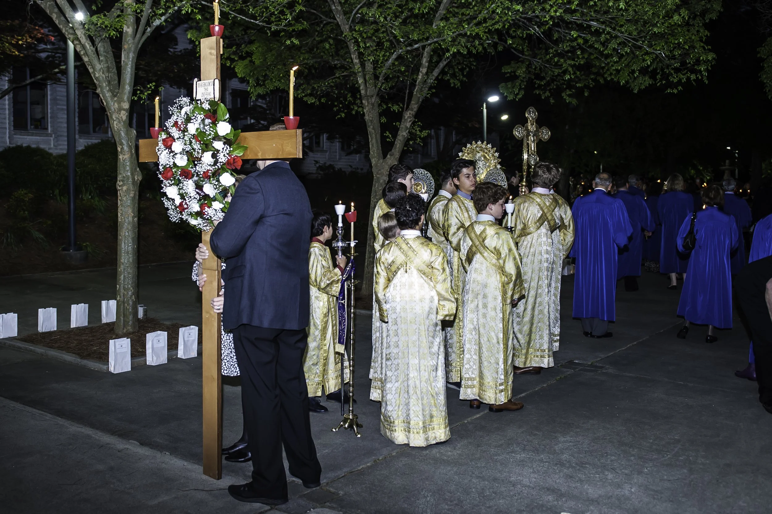 20220422Lamentations-Epitaphios Service-606.JPG
