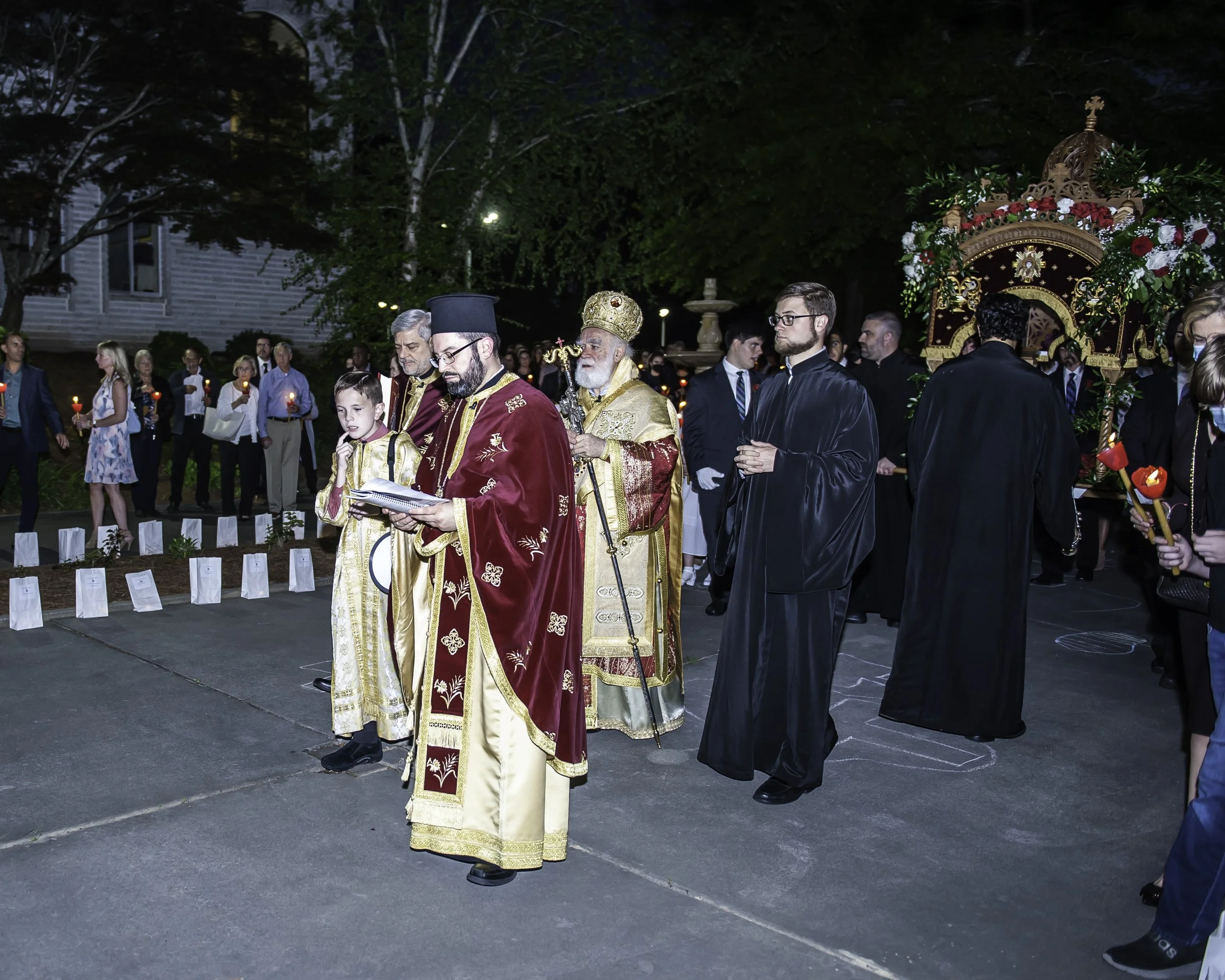 20220422Lamentations-Epitaphios Service-611.JPG