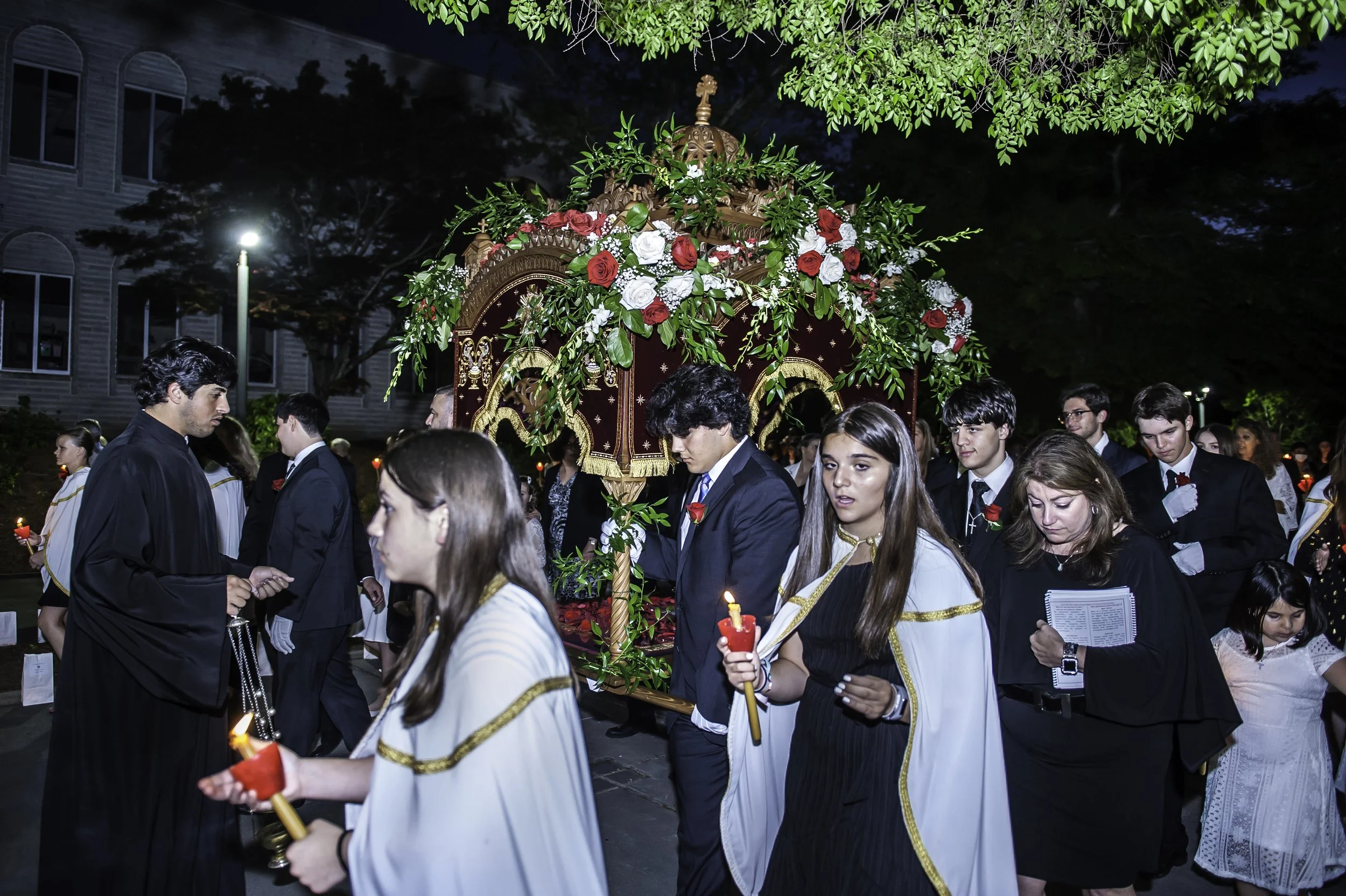 20220422Lamentations-Epitaphios Service-614.JPG