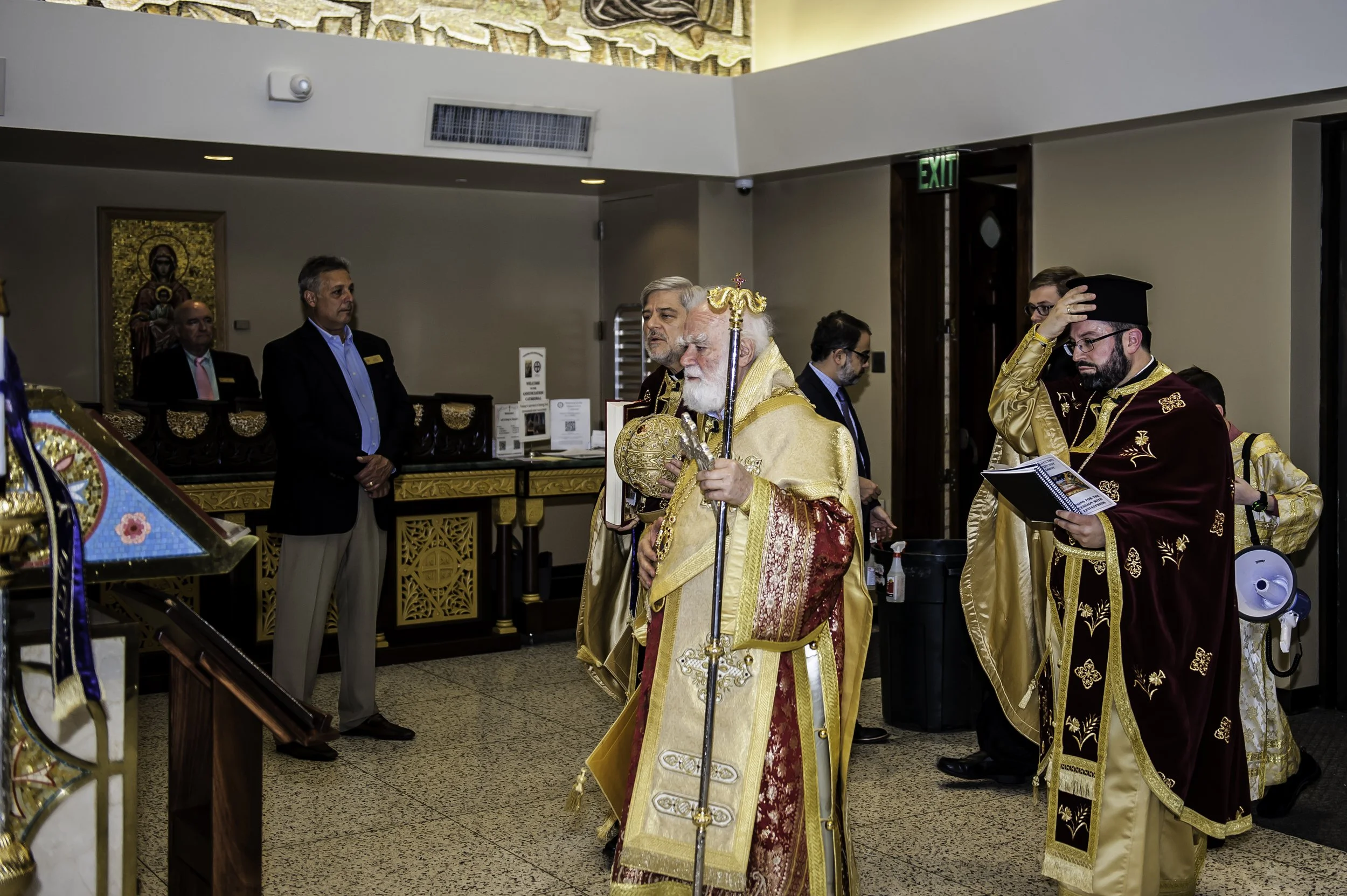 20220422Lamentations-Epitaphios Service-631.JPG