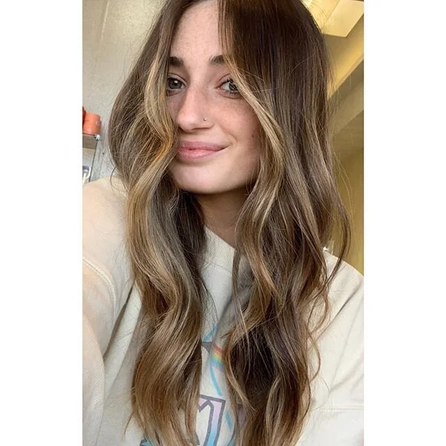 Okay @lexxiwardd 🤩 I Love  adding lowlights to creative contrast In hair color this is 4 months old hair color and she got a fresh cut today ❤️