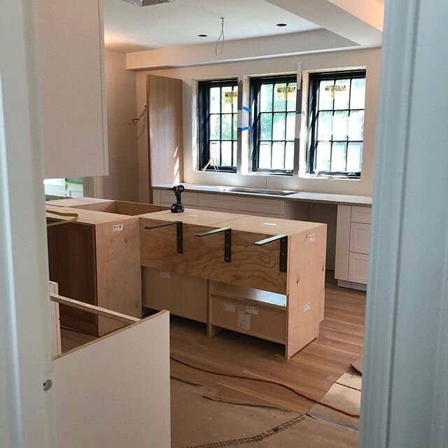 Cabinet installation is moving along at #deanroadproject. #marymckeedesign Interiors: @aimeeandersondesign @newtonkitchens #kitchens #kitchencabinets