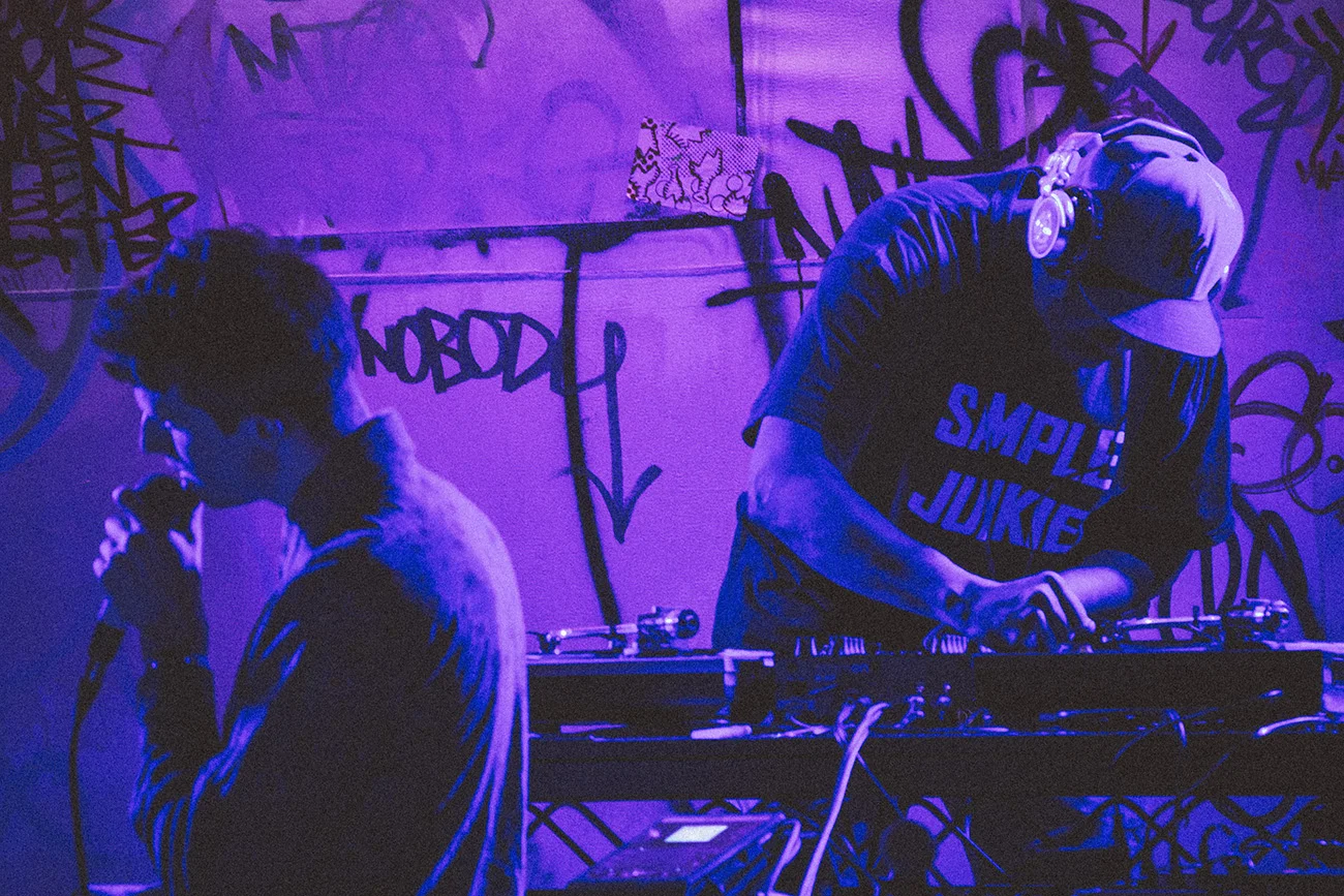 supporting the words... / photo by @Radio_Silence