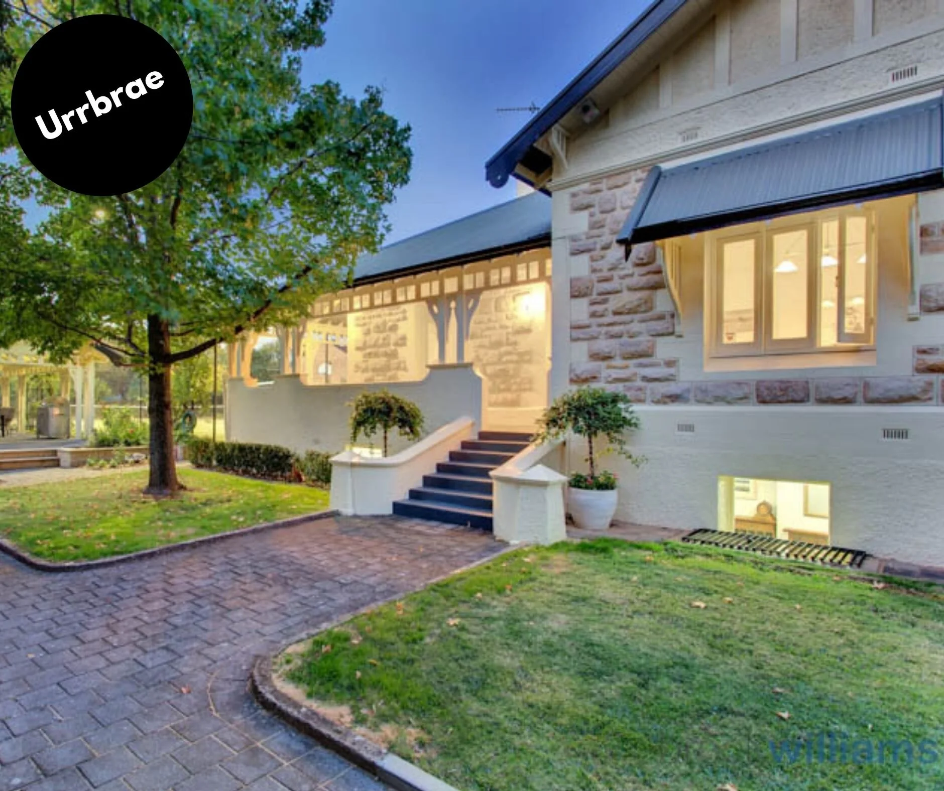 GRAND SANDSTONE VILLA C1900 - Country Estate on 3172sqm approx.