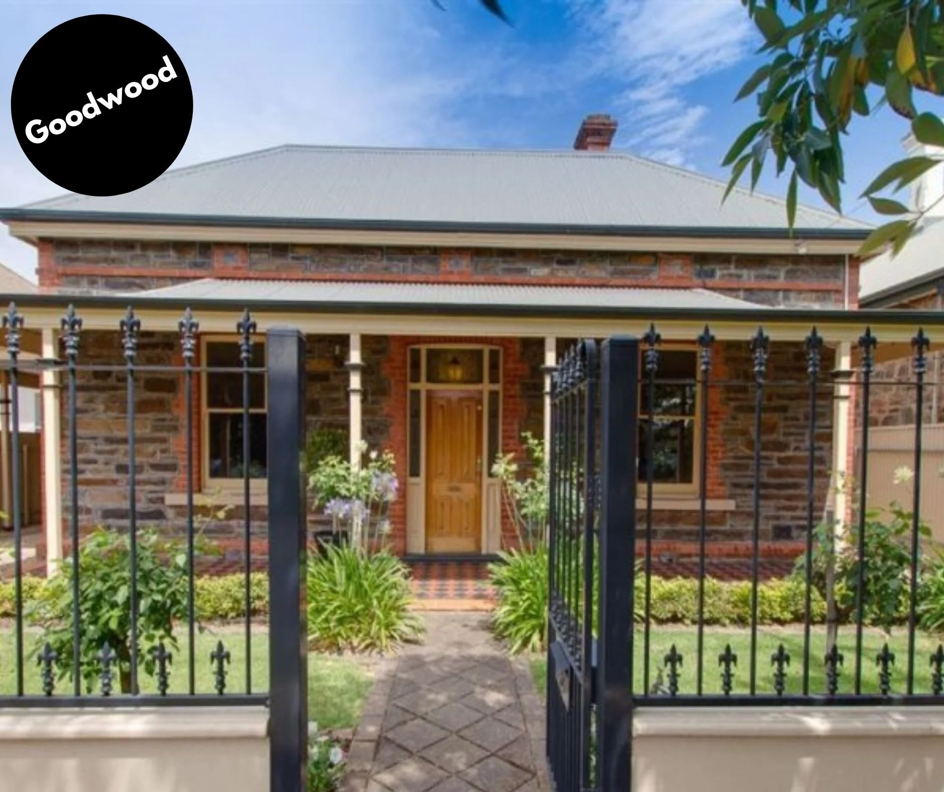 Stylish Family Entertainer