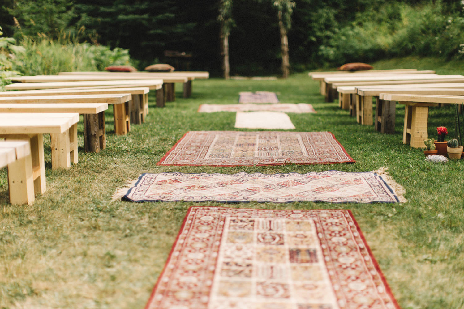 boho chic wedding, persian rugs, persian rug aisle