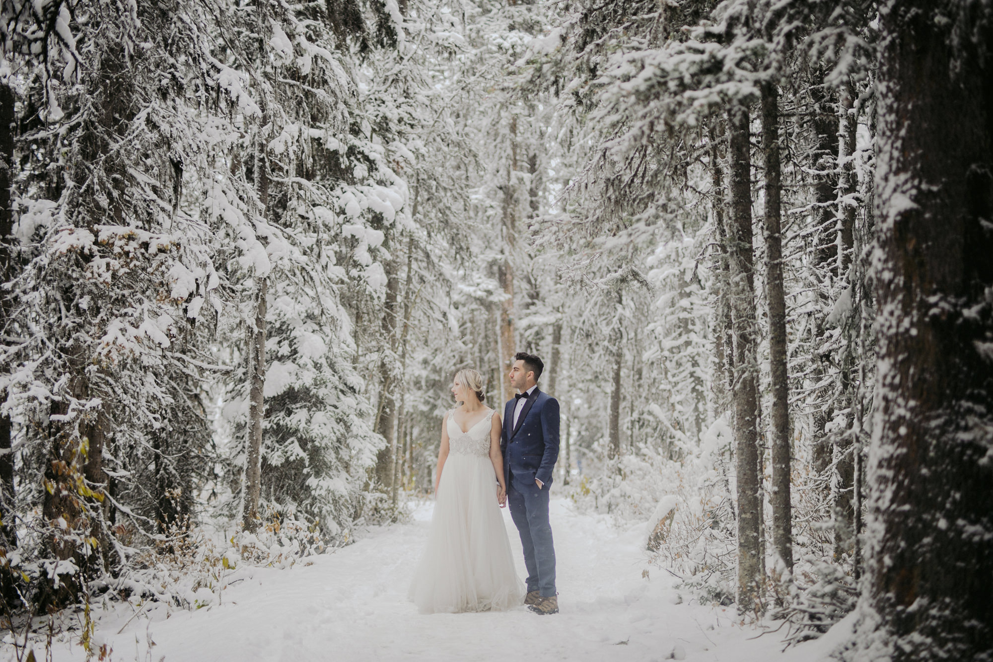 Lake Louise Winter Wedding -11.JPG