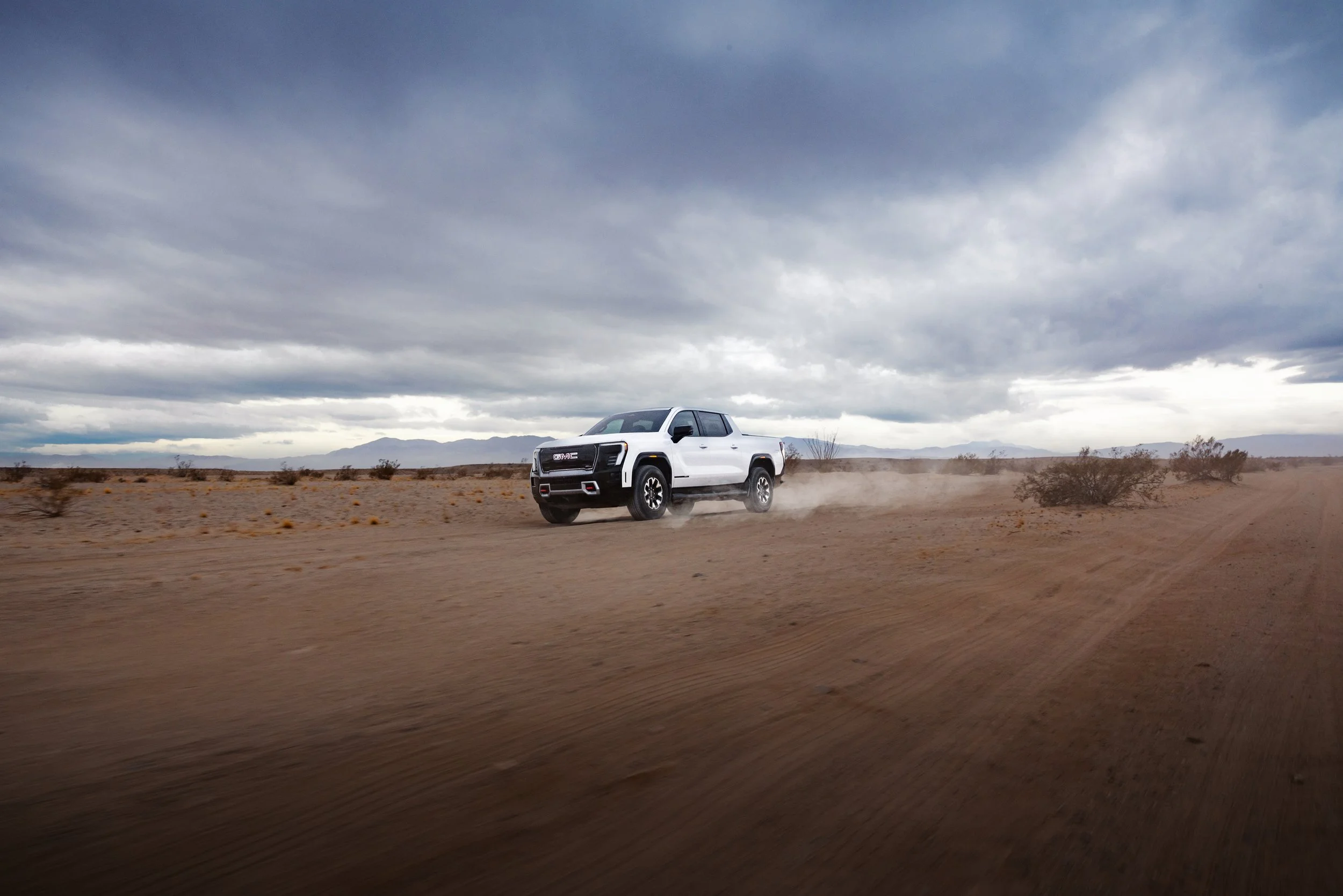 GMC-MY26-SIERRA-EV-AT4-DG-HIGHER-BIRDSEYE_11220.jpg
