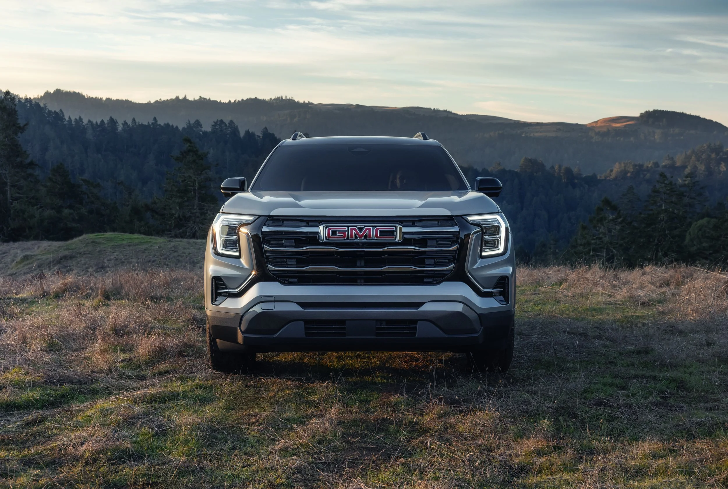 GMC-MY25-TERRAIN-ELEVATION-PREMIUM-STERLING-DG-EXT-DEAD-FRONT-STATIC-HANDHELD_3031_FINAL.jpg