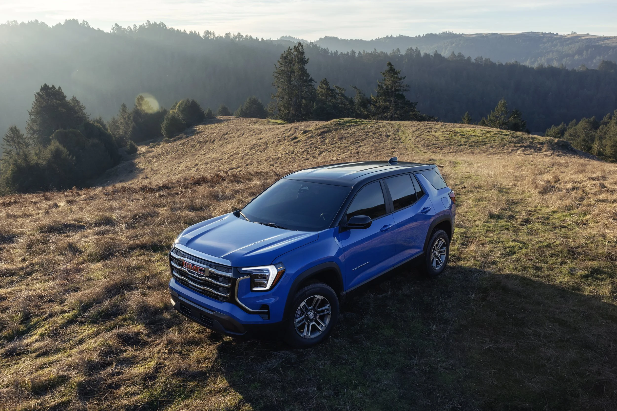 GMC-MY25-TERRAIN-ELEVATION-BASE_DG-EXT-TWO-TONE-ROOF_3111_final.jpg