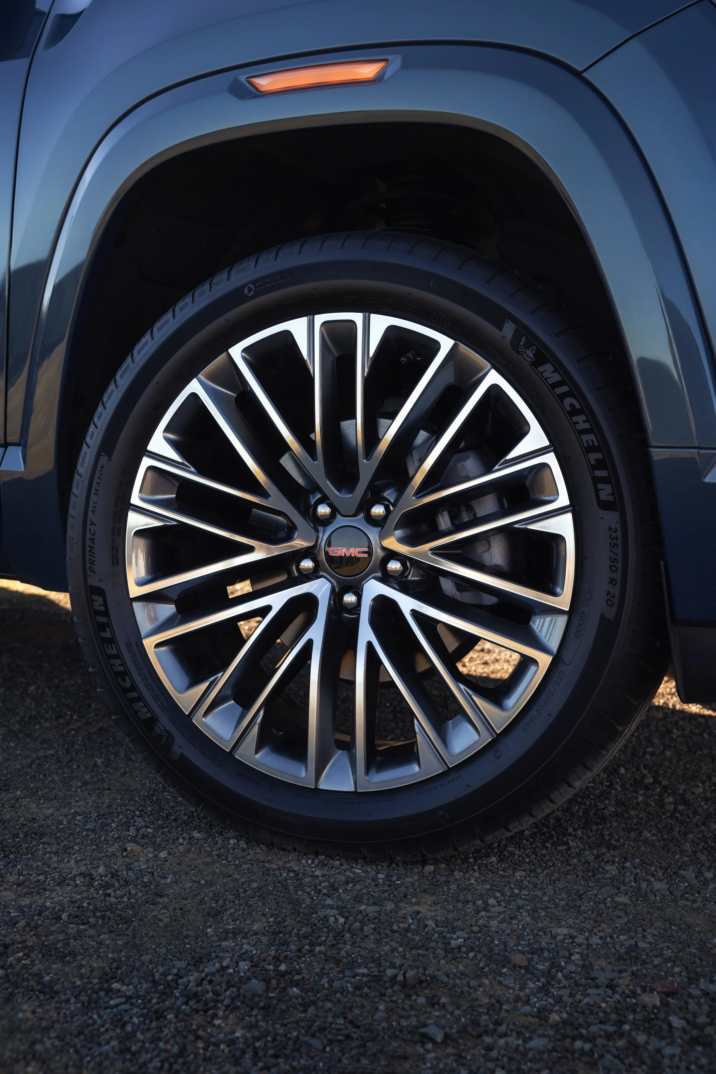 GMC-MY25-TERRAIN-DENALI-DG-EXT-MINOR-WHEEL-STATIC_1365_final.jpg