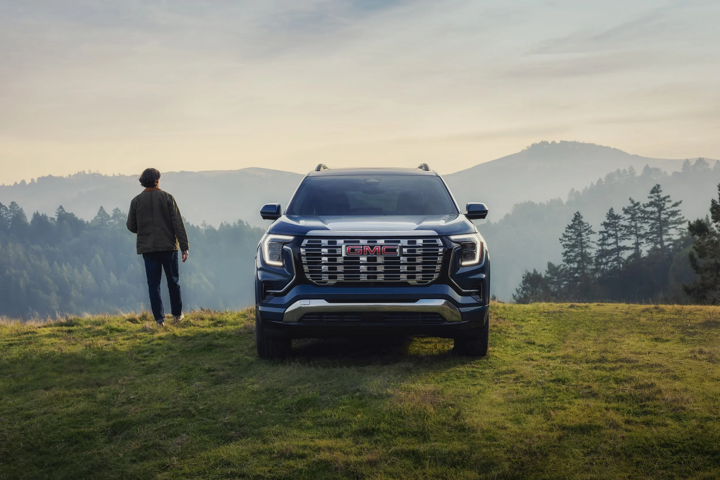 GMC-MY25-TERRAIN-DENALI-DG-EXT-LIFESTYLE-TALENT_6197_V2.jpg