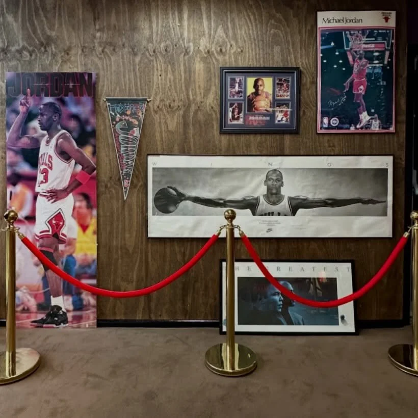{ G O A T } Admiring the art of Michael Jordan at the @throwbackstore 
.
.
#BasketballerLife #MichaelJordan #GOAT #photooftheday #pictureoftheday