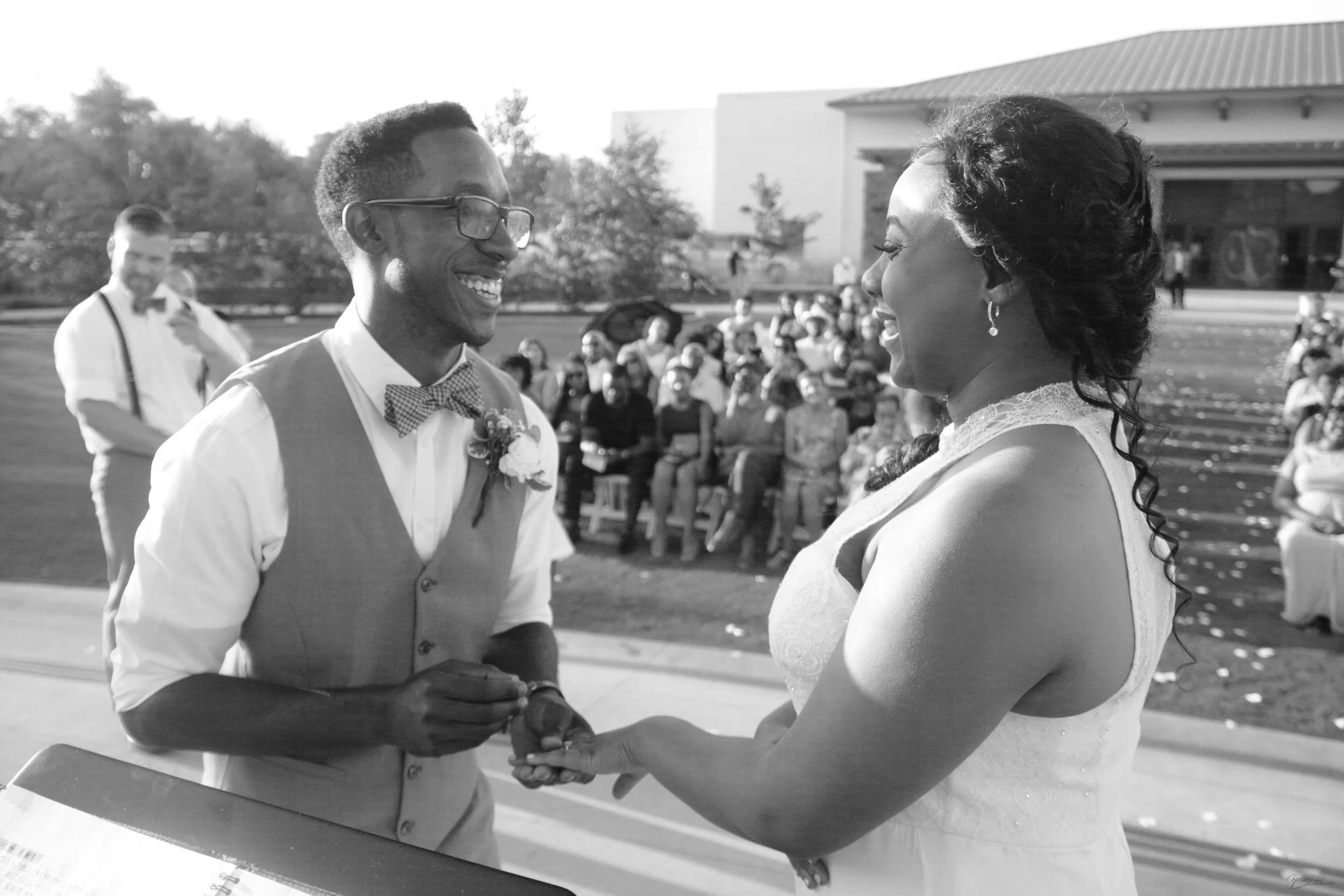 DSC_0720 ABW Cs 3%SSSS(Wh) 25%Sig(Black).jpg